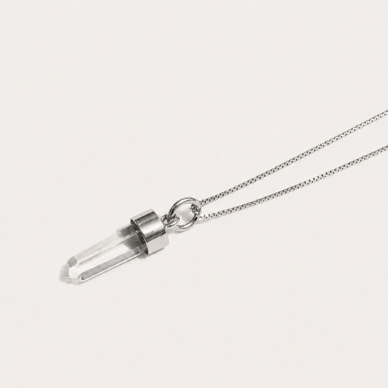 TINY PENDULUM NECKLACE - CRYSTAL QUARTZ (SILVER)