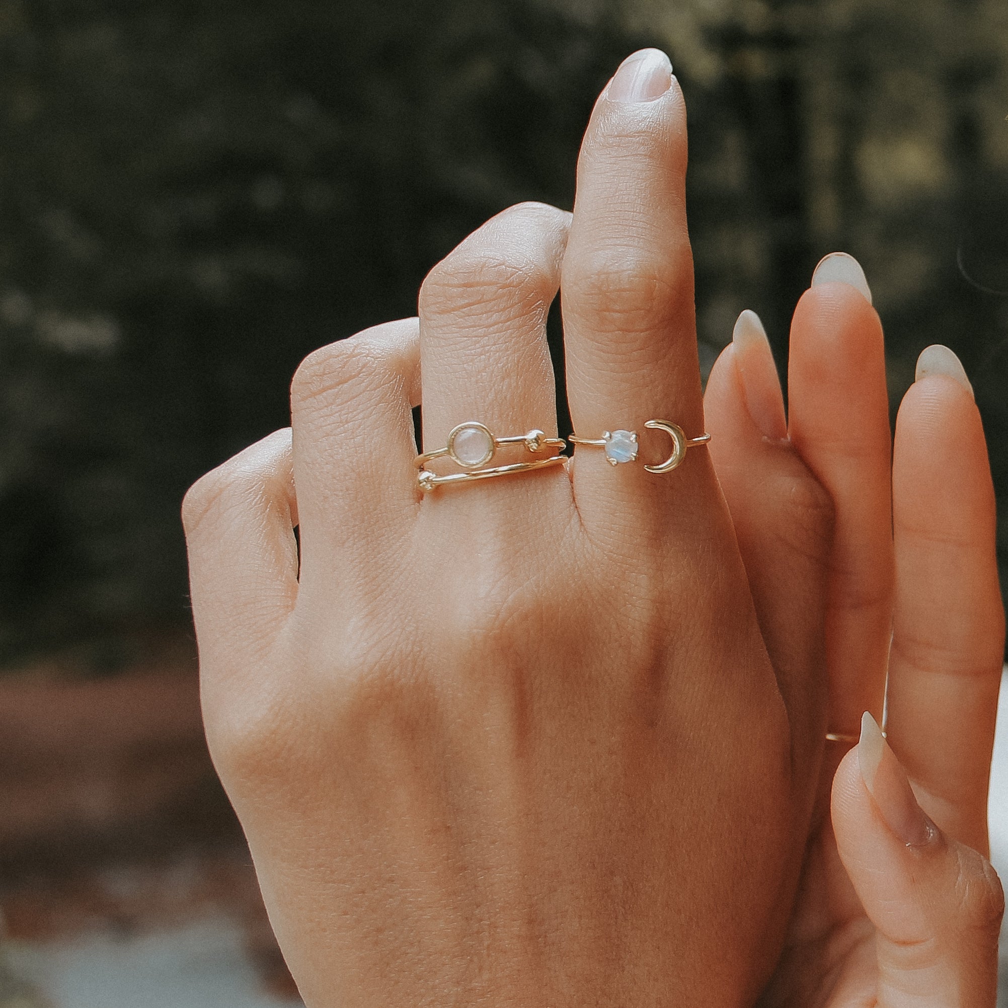 HALFMOON THIN RING - MOONSTONE (GOLD PLATED)