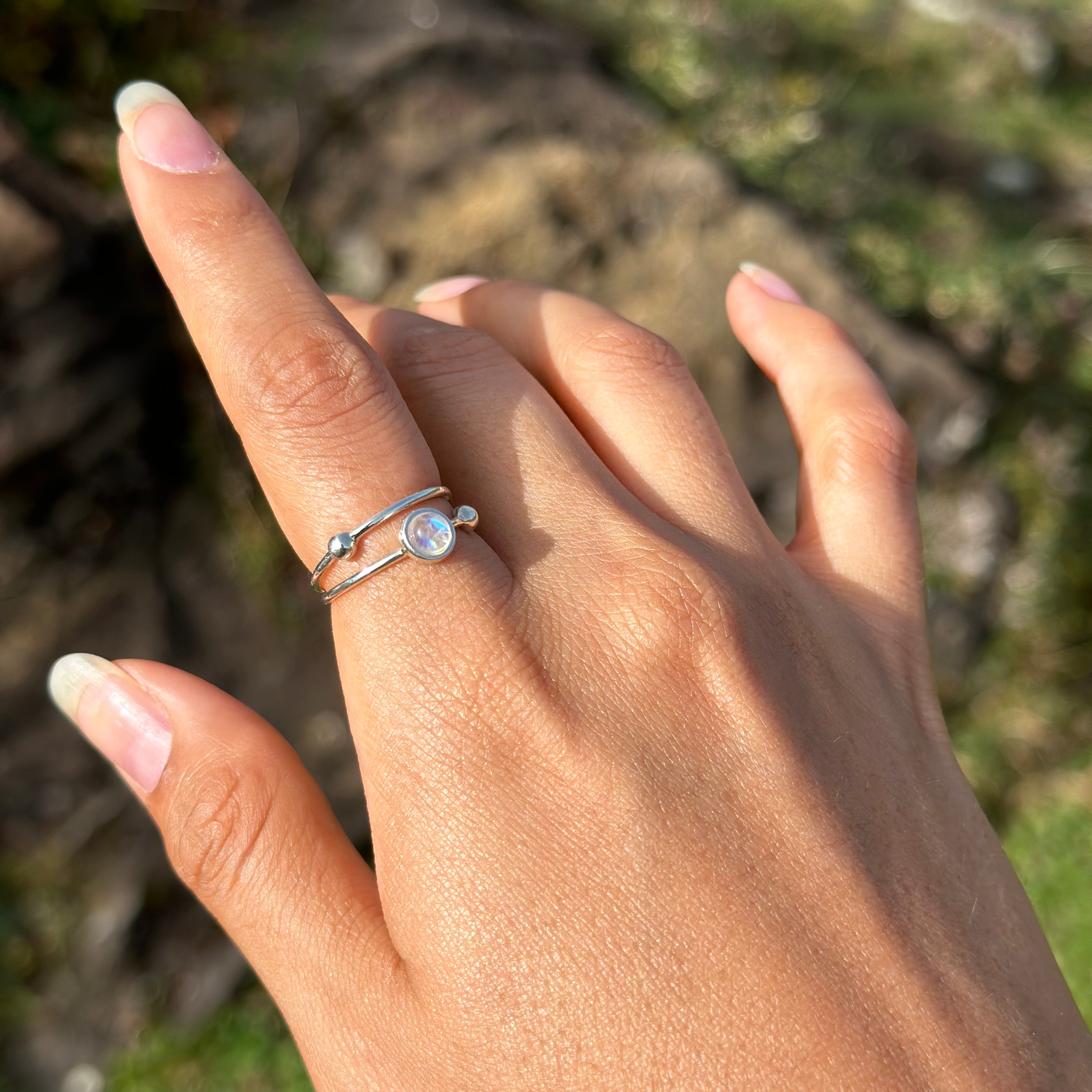 GALAXY THIN RING - MOONSTONE (SILVER)