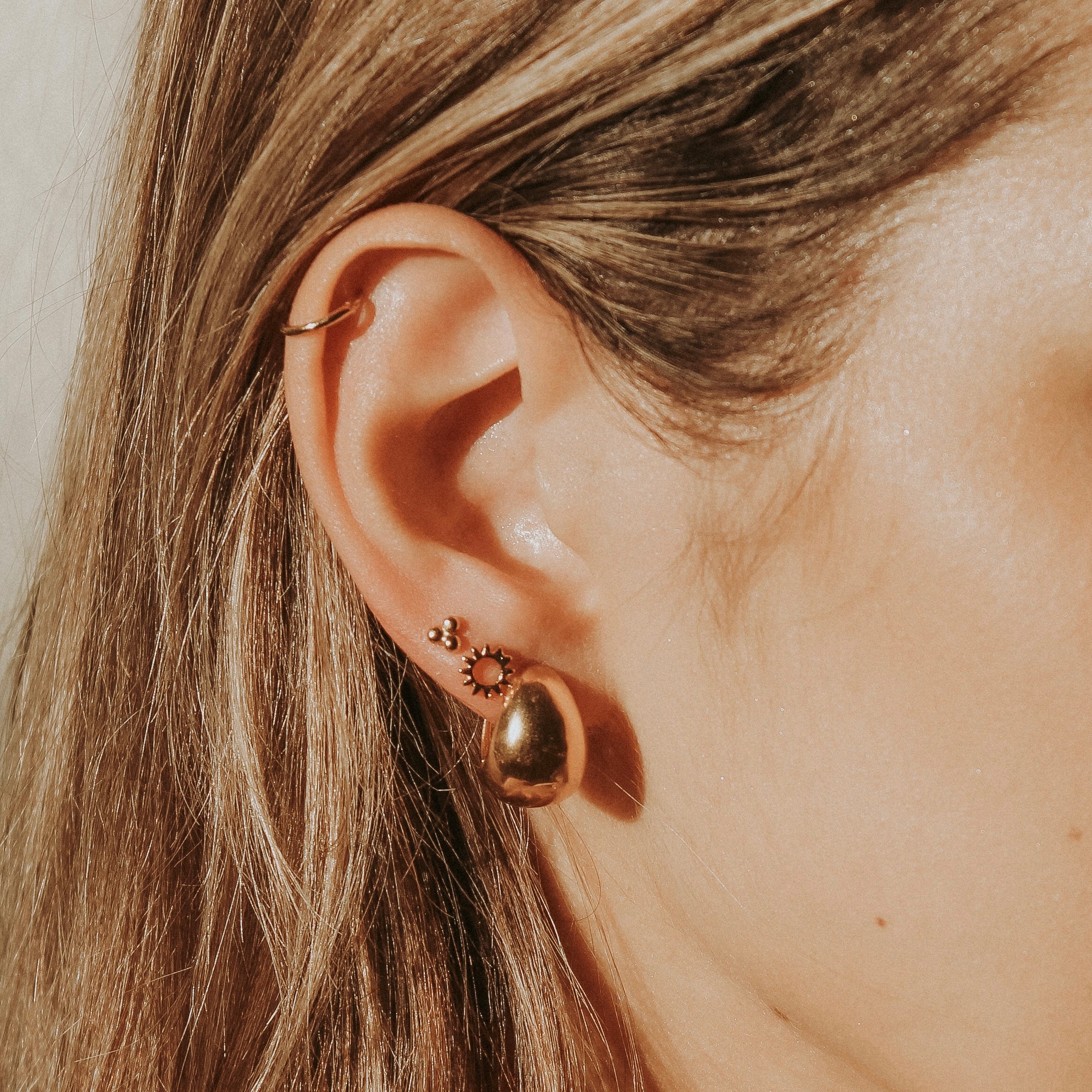 TRINITY BALLS STUD (GOLD PLATED)