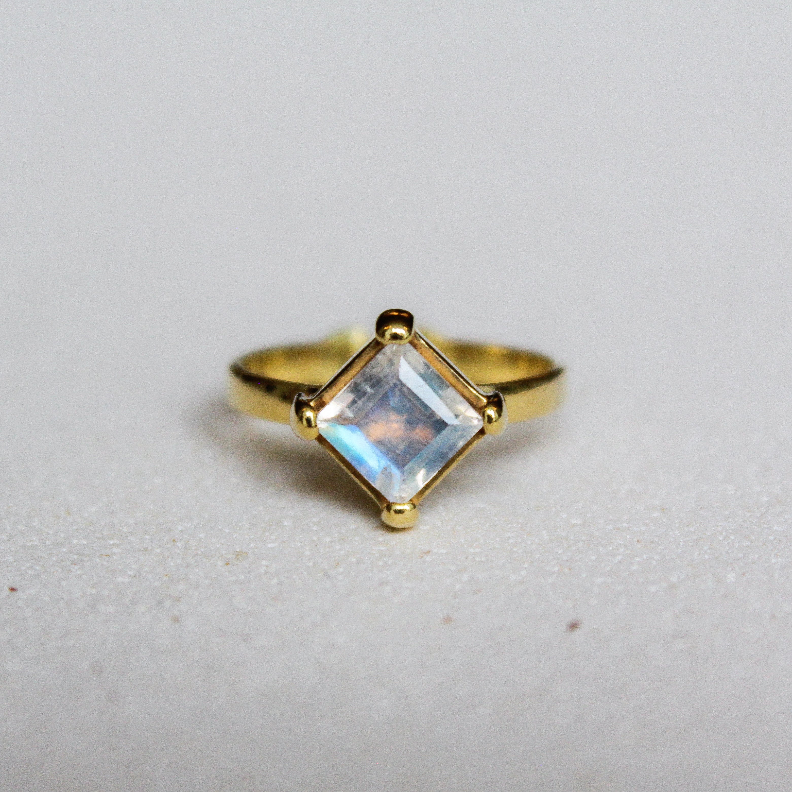 NOVA RING II - MOONSTONE (GOLD PLATED)