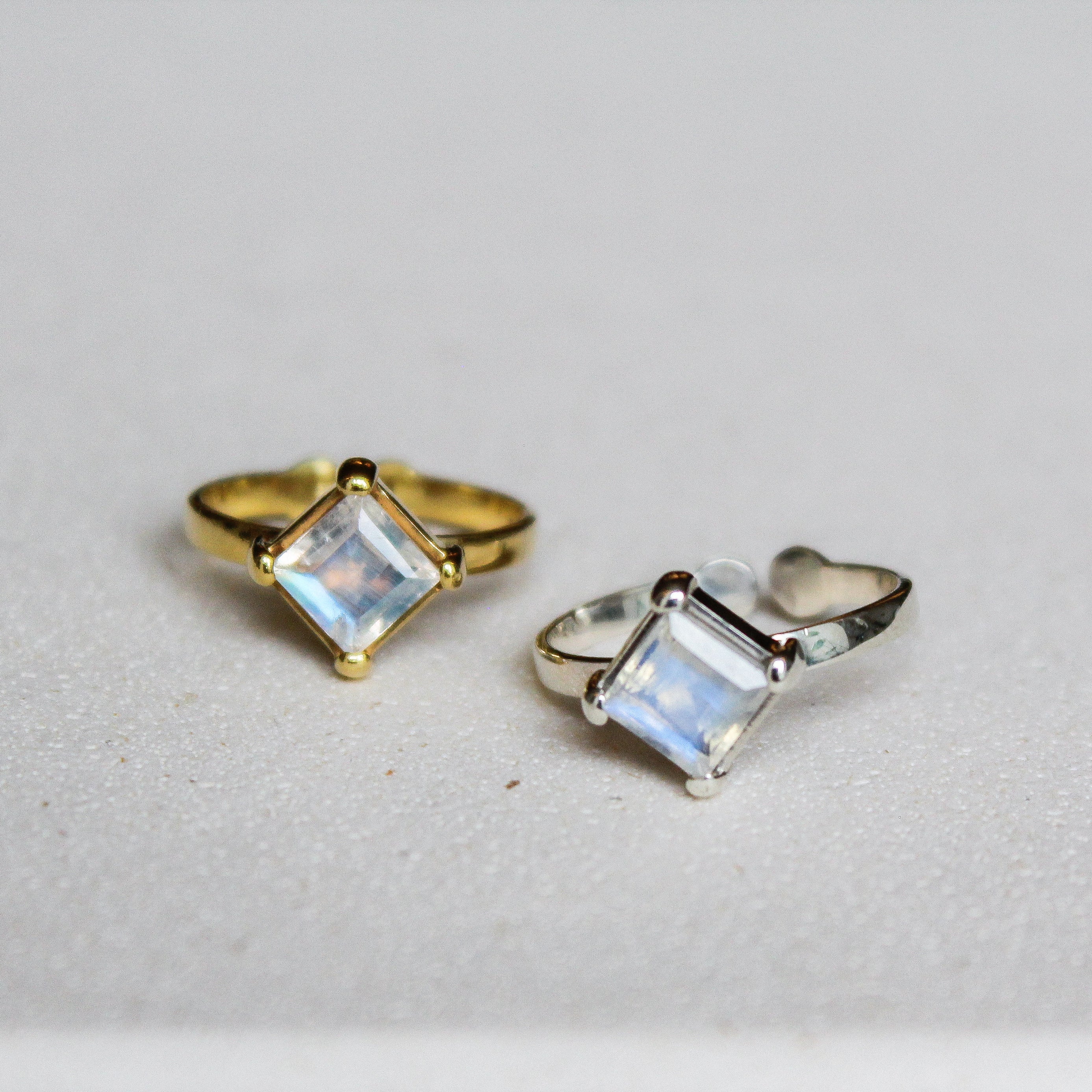 NOVA RING II - MOONSTONE (GOLD PLATED)
