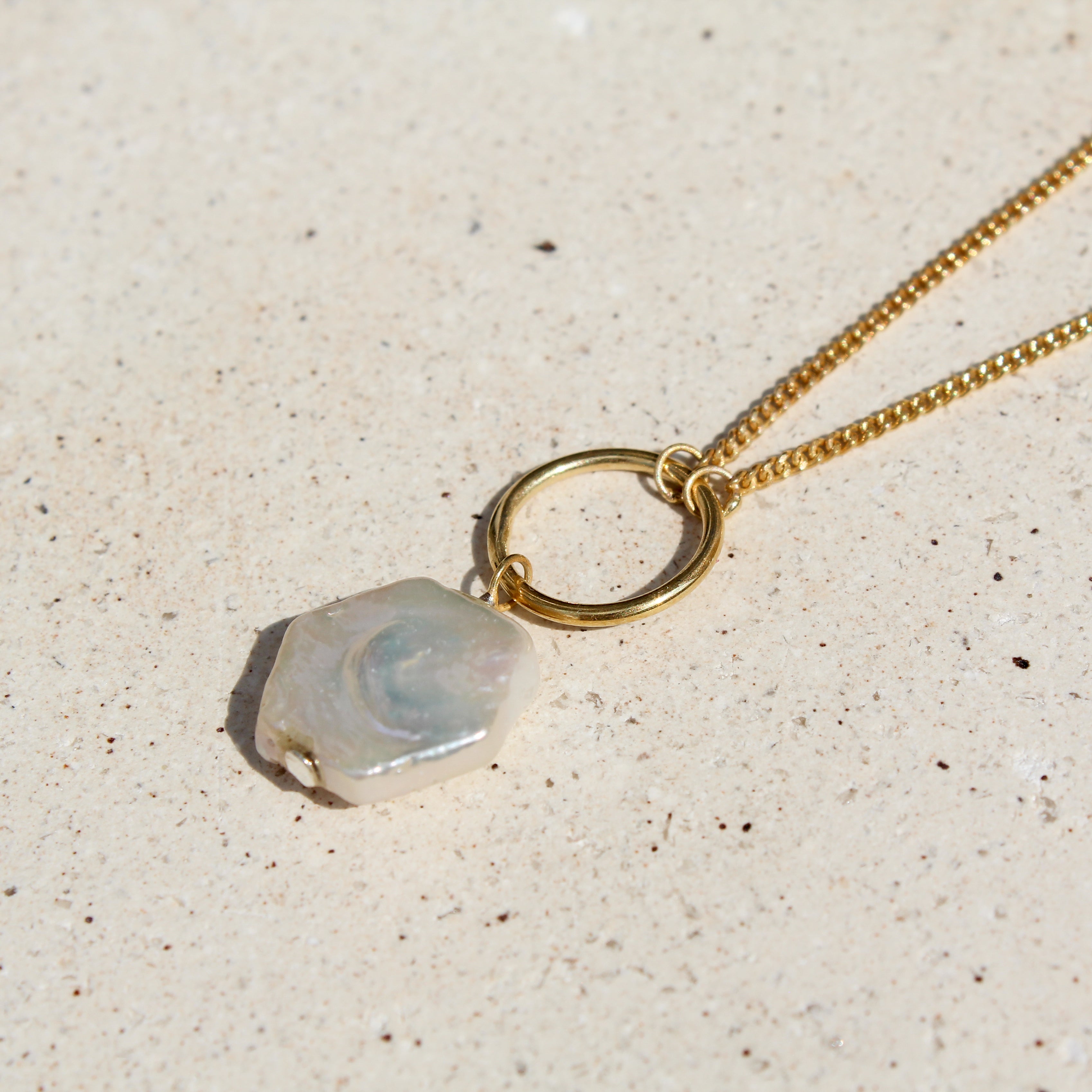 INFINITY NECKLACE - CULTIVATED PEARL (Gold Plated)