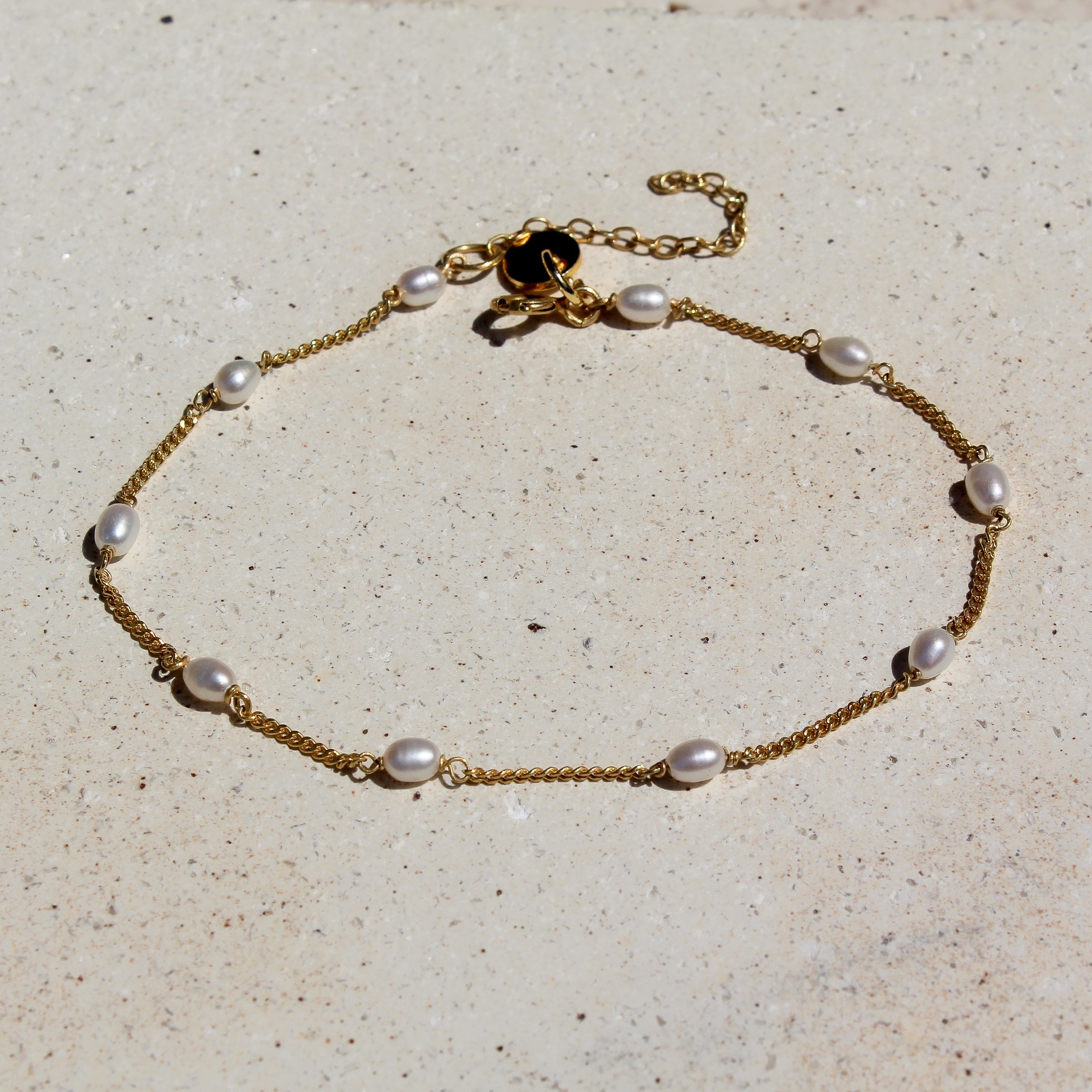 STARDUST BRACELET - FRESH WATER PEARLS (GOLD PLATED)