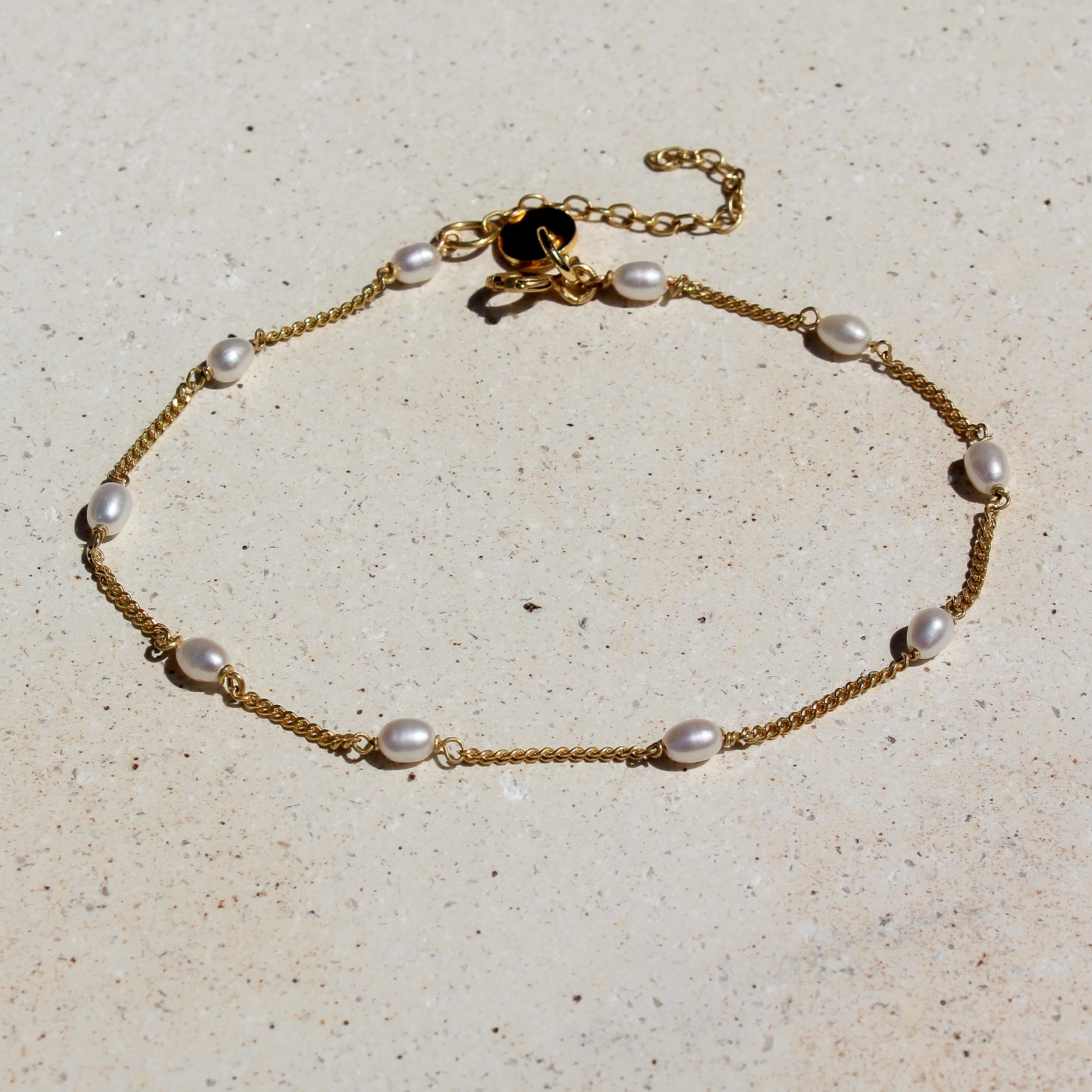STARDUST BRACELET - FRESH WATER PEARLS (GOLD PLATED)