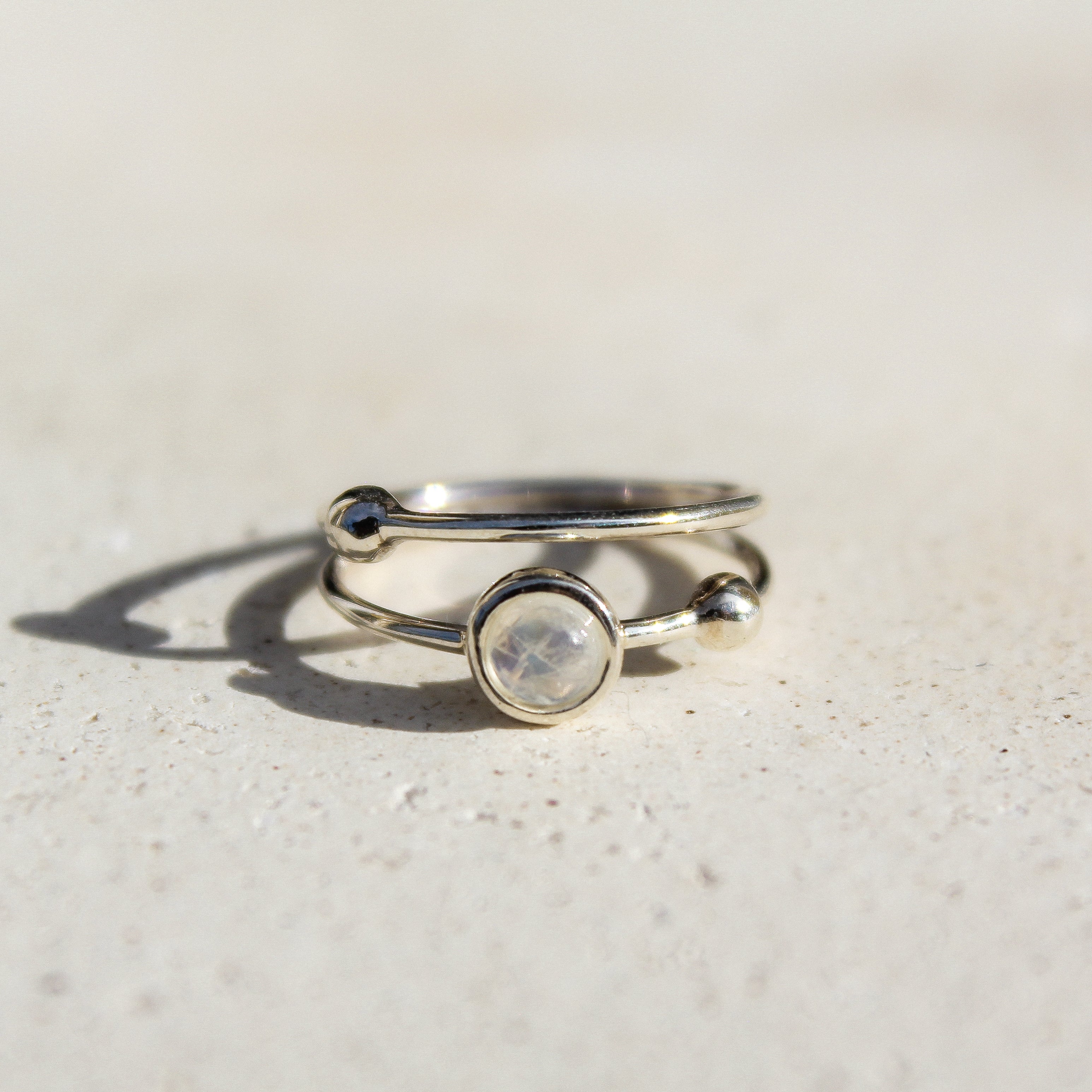 GALAXY THIN RING - MOONSTONE (SILVER)