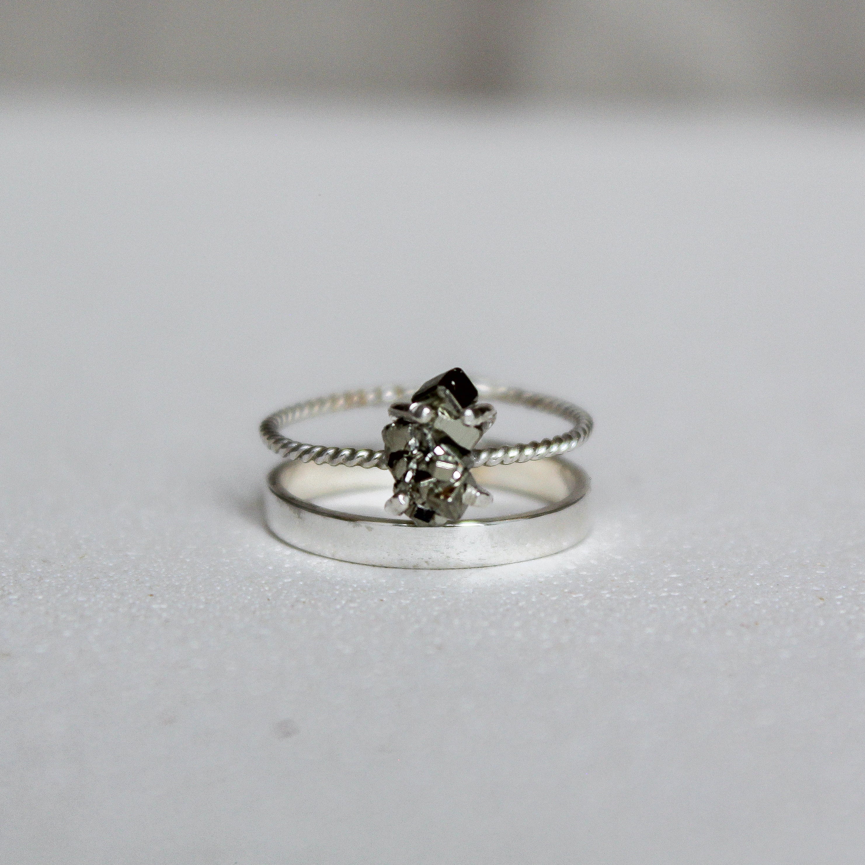 SATURNO THIN RING - PYRITE (SILVER)