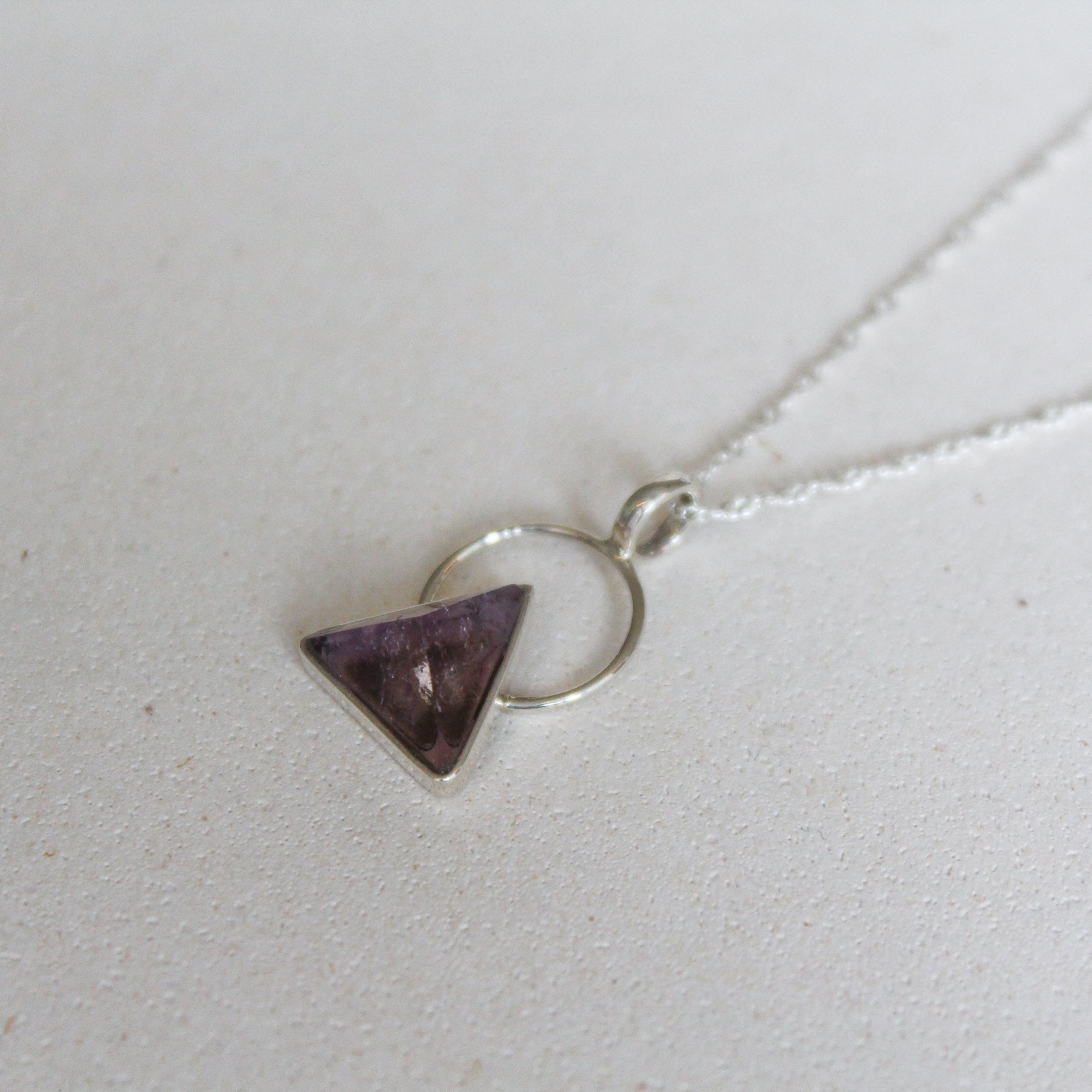 PYRAMID NECKLACE II - AMETHYST (SILVER)