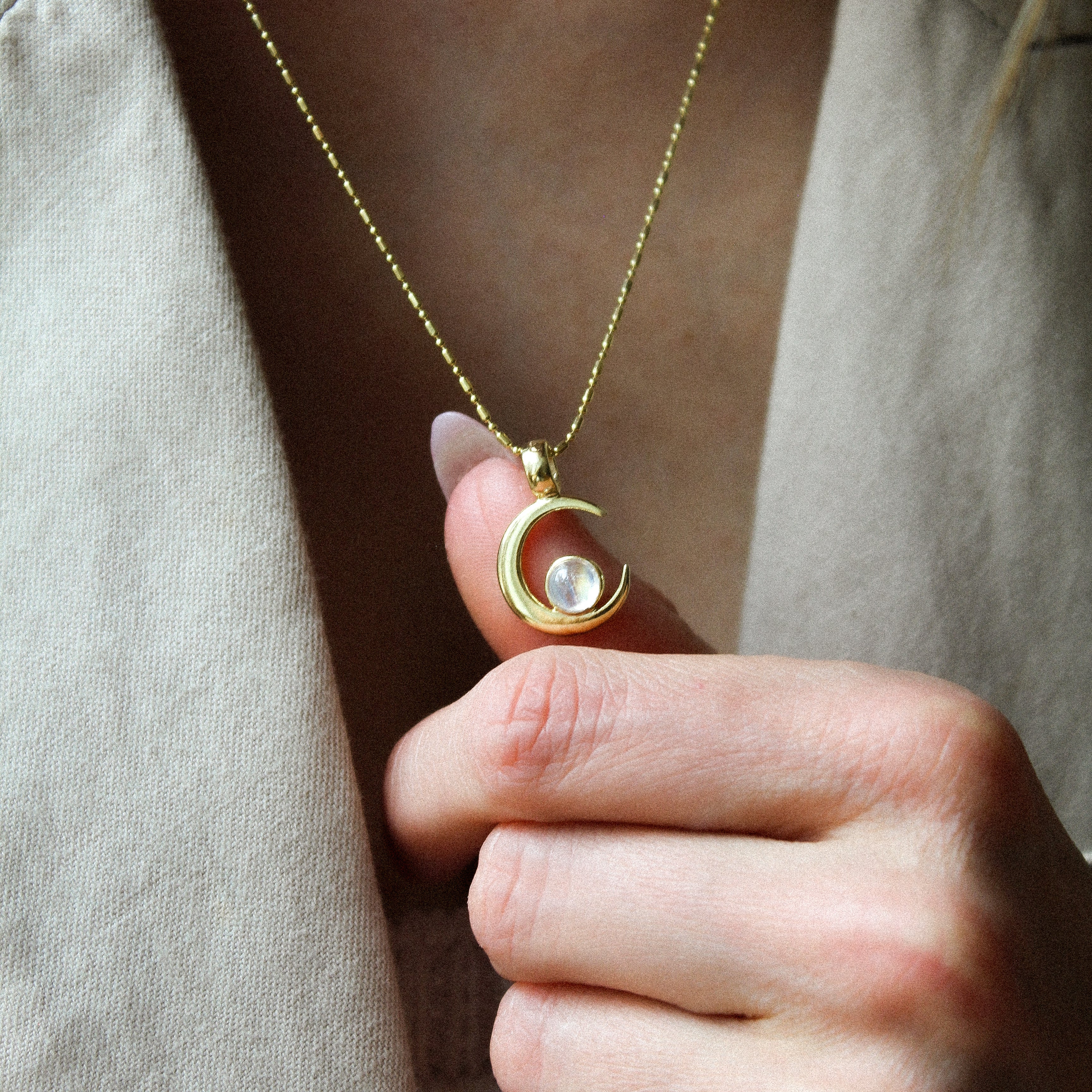 LUNA NECKLACE - MOONSTONE