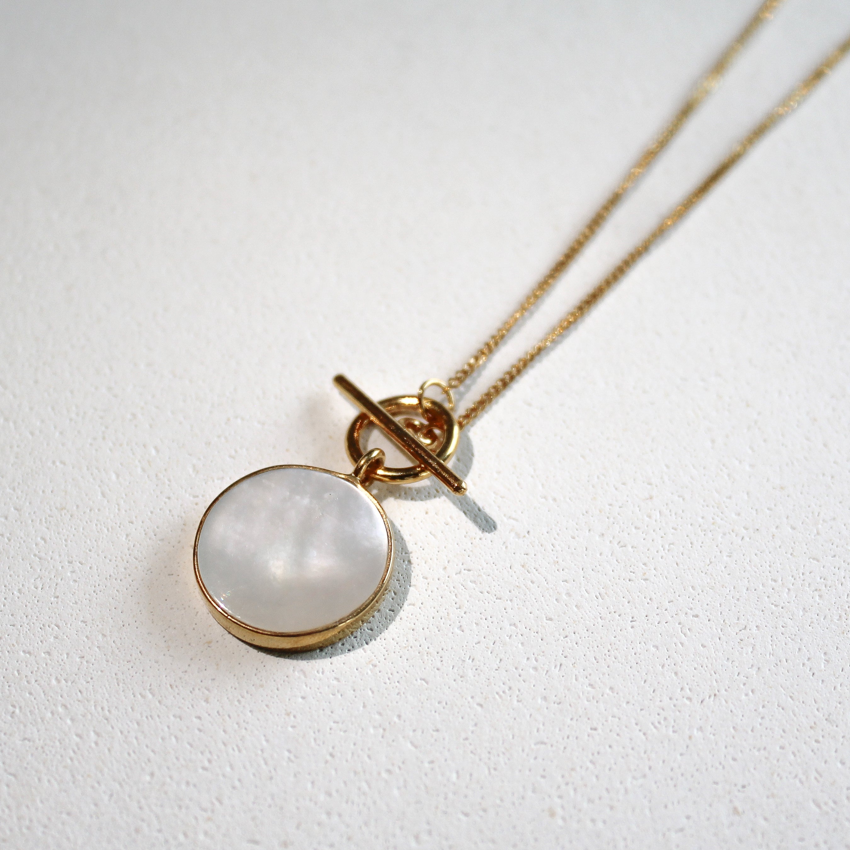 MOTHER MOON NECKLACE - MOTHER OF PEARL