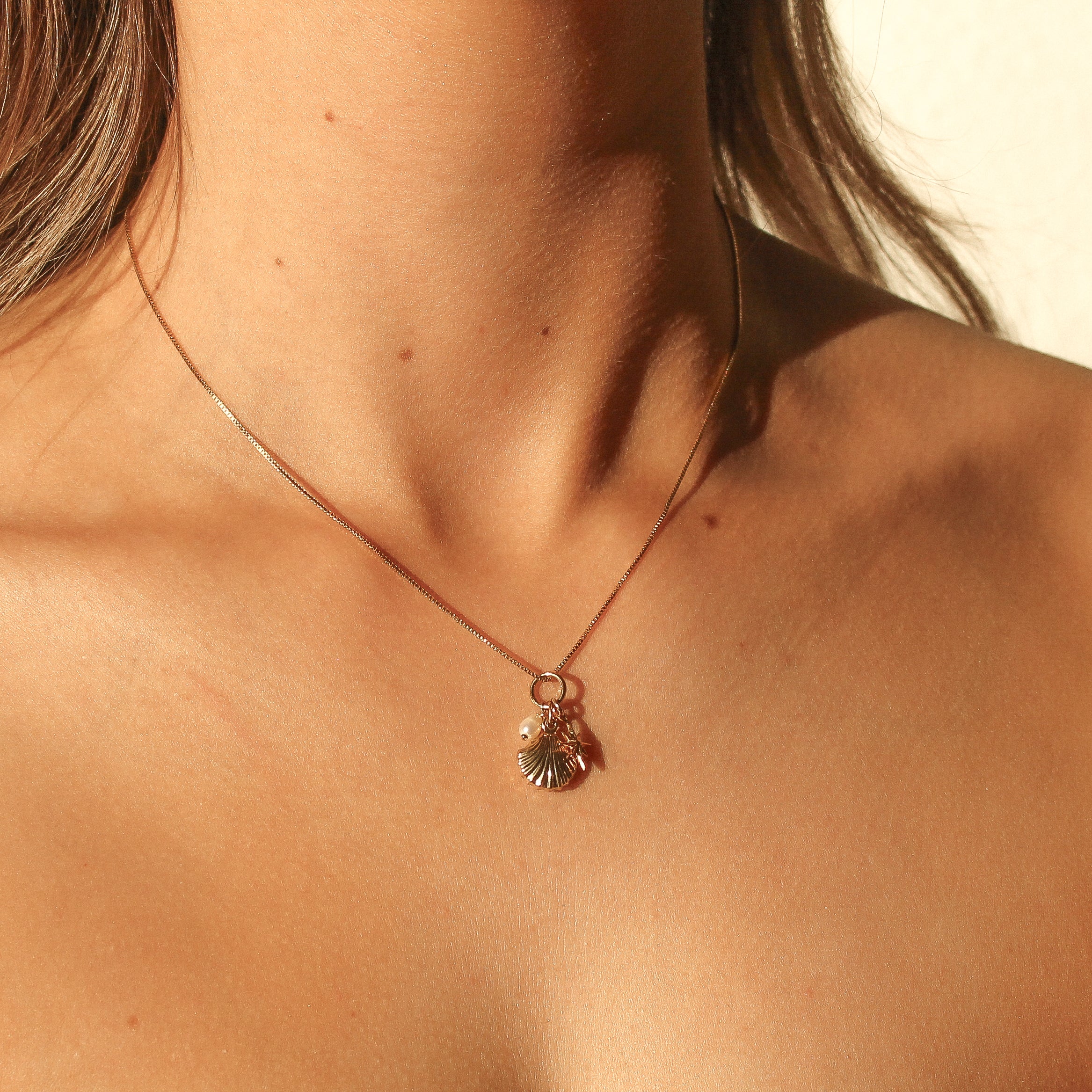 SEA CHARMS NECKLACE - MOTHER OF PEARL (GOLD-FILLED)