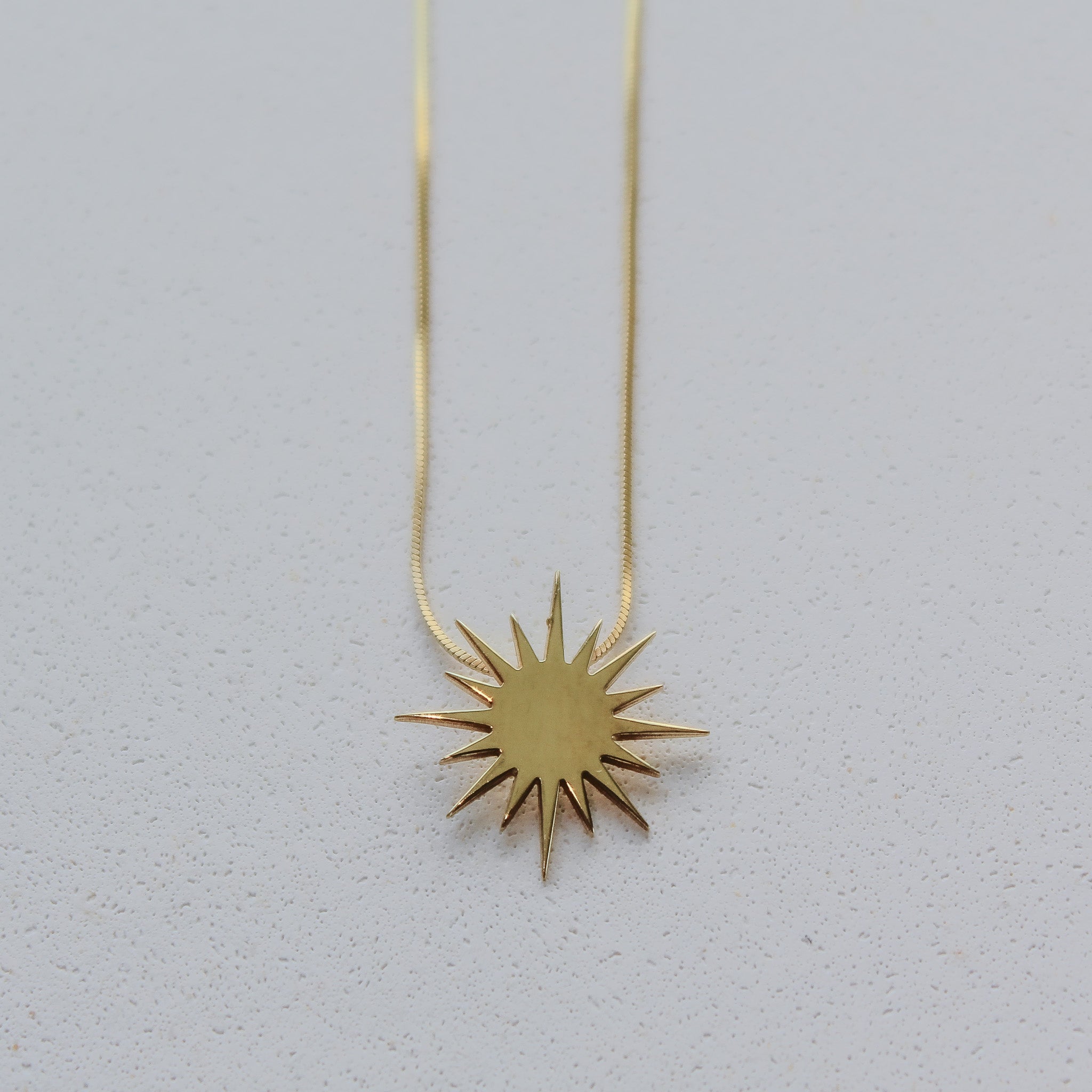 SOLEIL CHOKER  (GOLD PLATED)