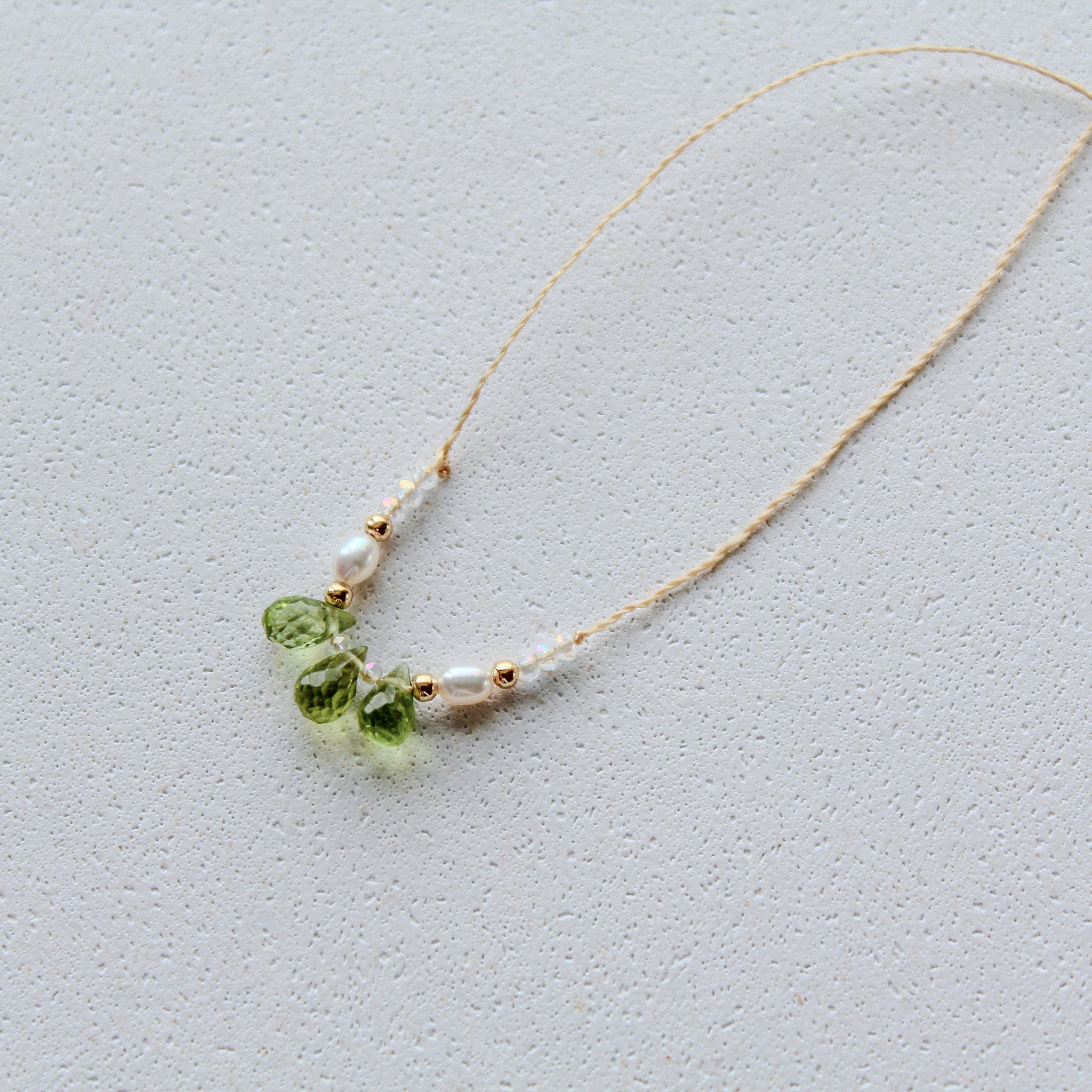 PEARLS & DROPS - PERIDOT & FRESHWATER PEARLS