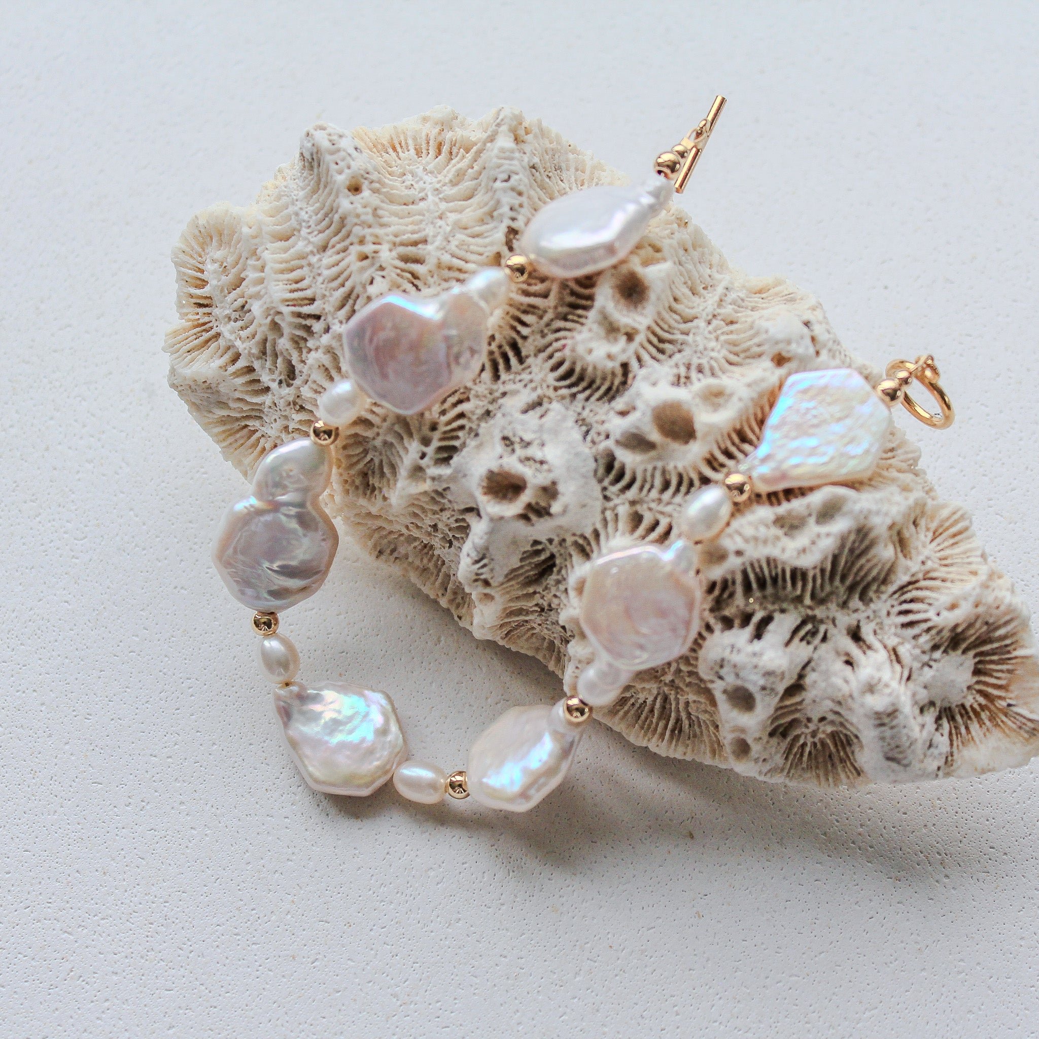 GODDESS BRACELET - FRESHWATER PEARL (GOLDFILLED)