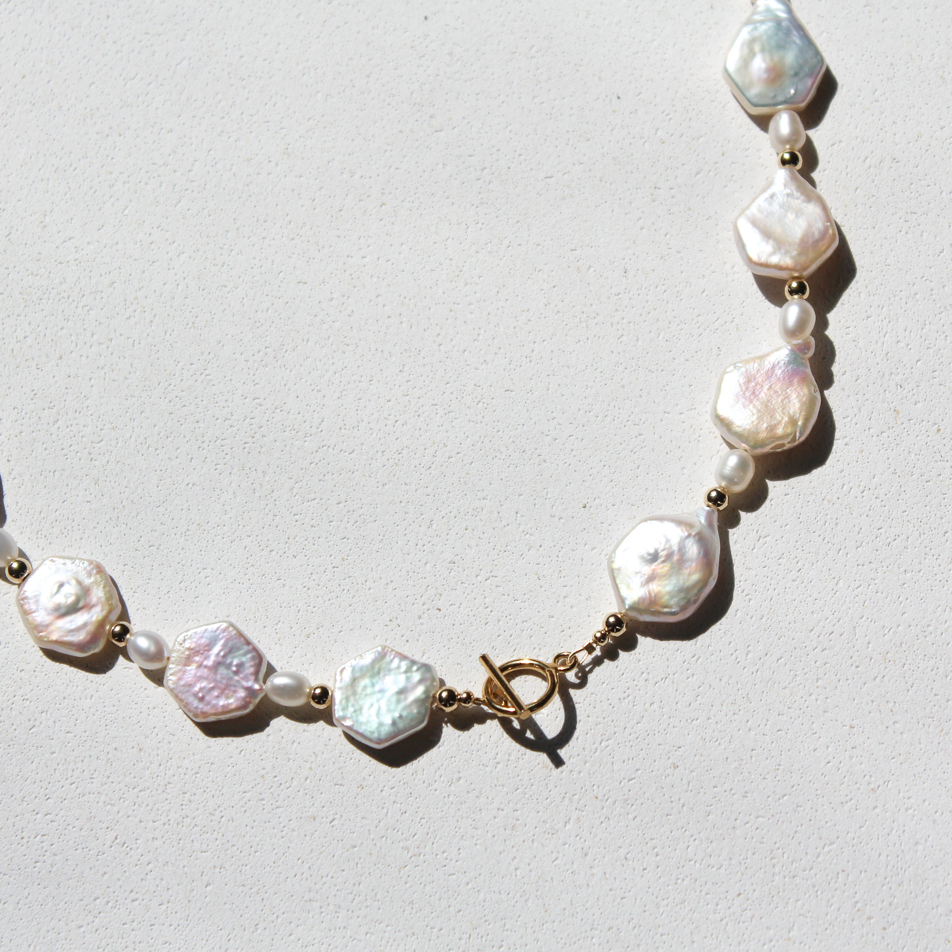 GODDESS CHOKER - FRESHWATER PEARL (GOLDFILLED)