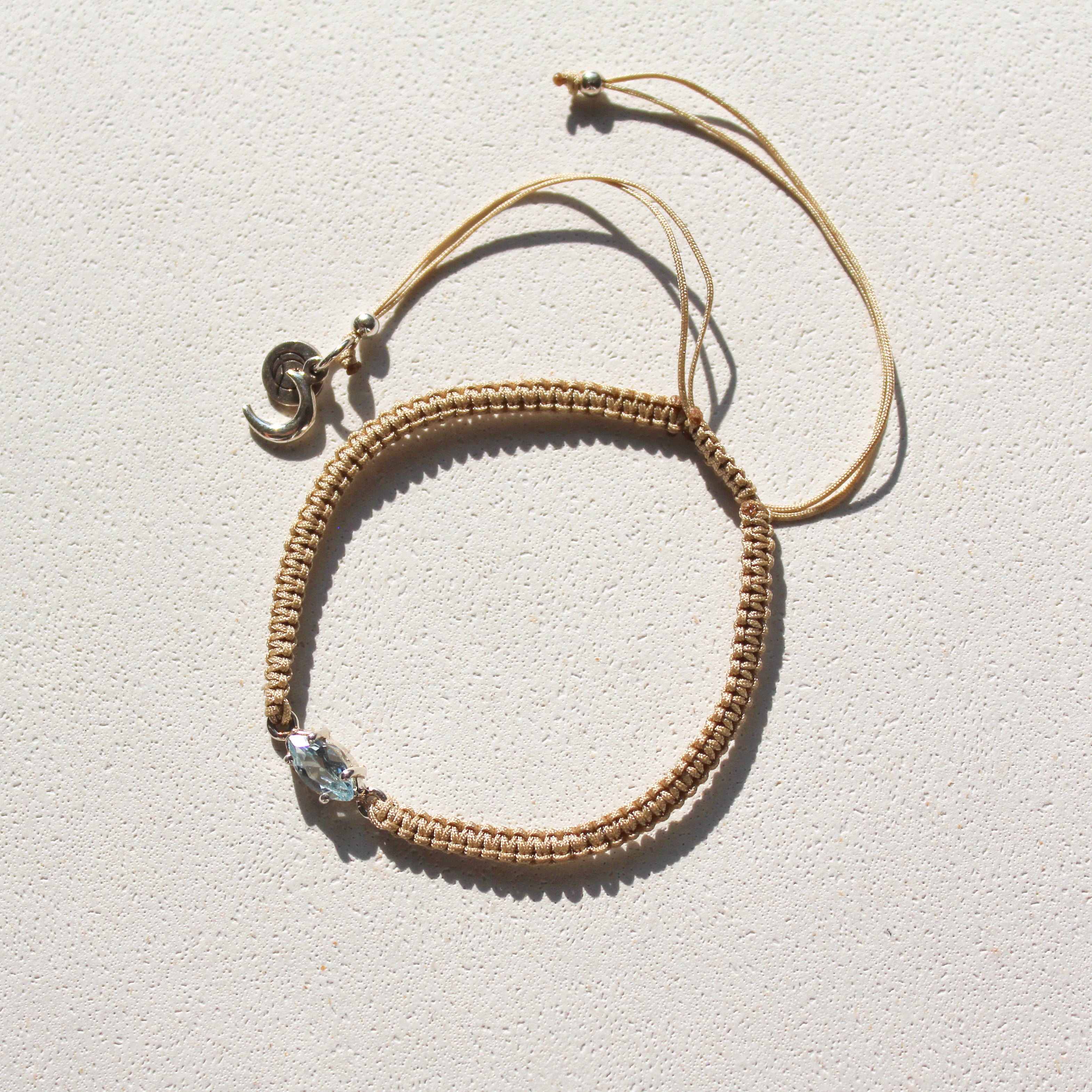 SIREN EYE MACRAMÉ BRACELET - BLUE TOPAZ (SILVER)