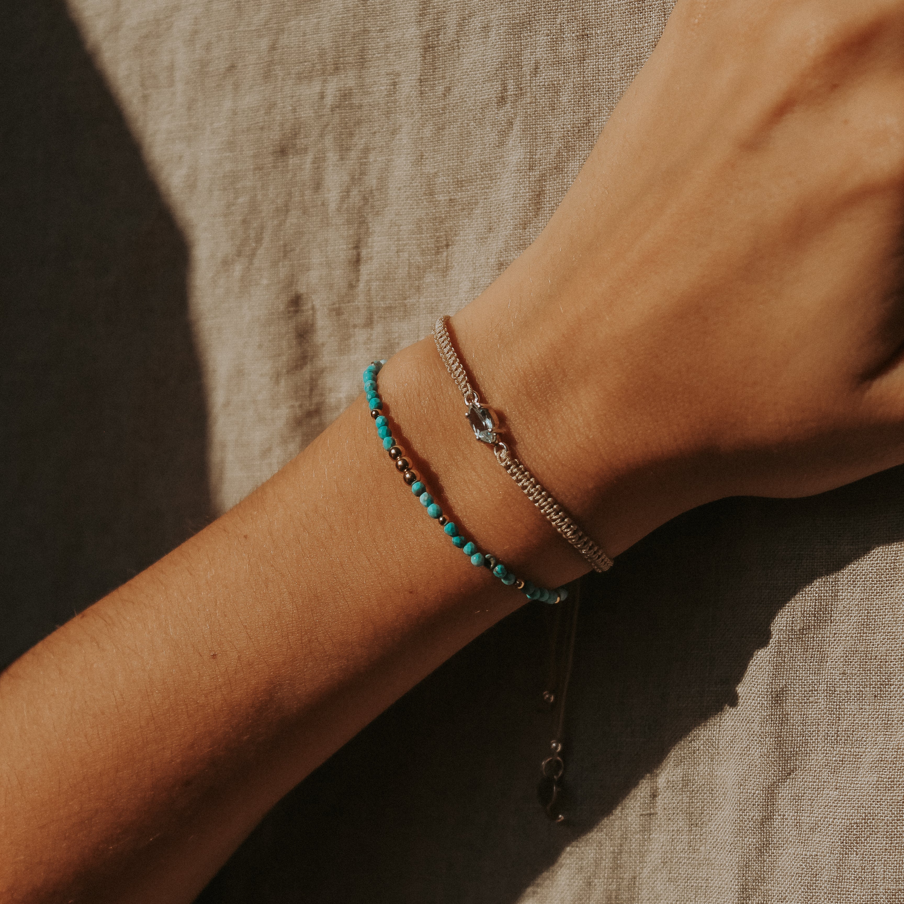 SIREN EYE BRACELET - BLUE TOPAZ (SILVER)