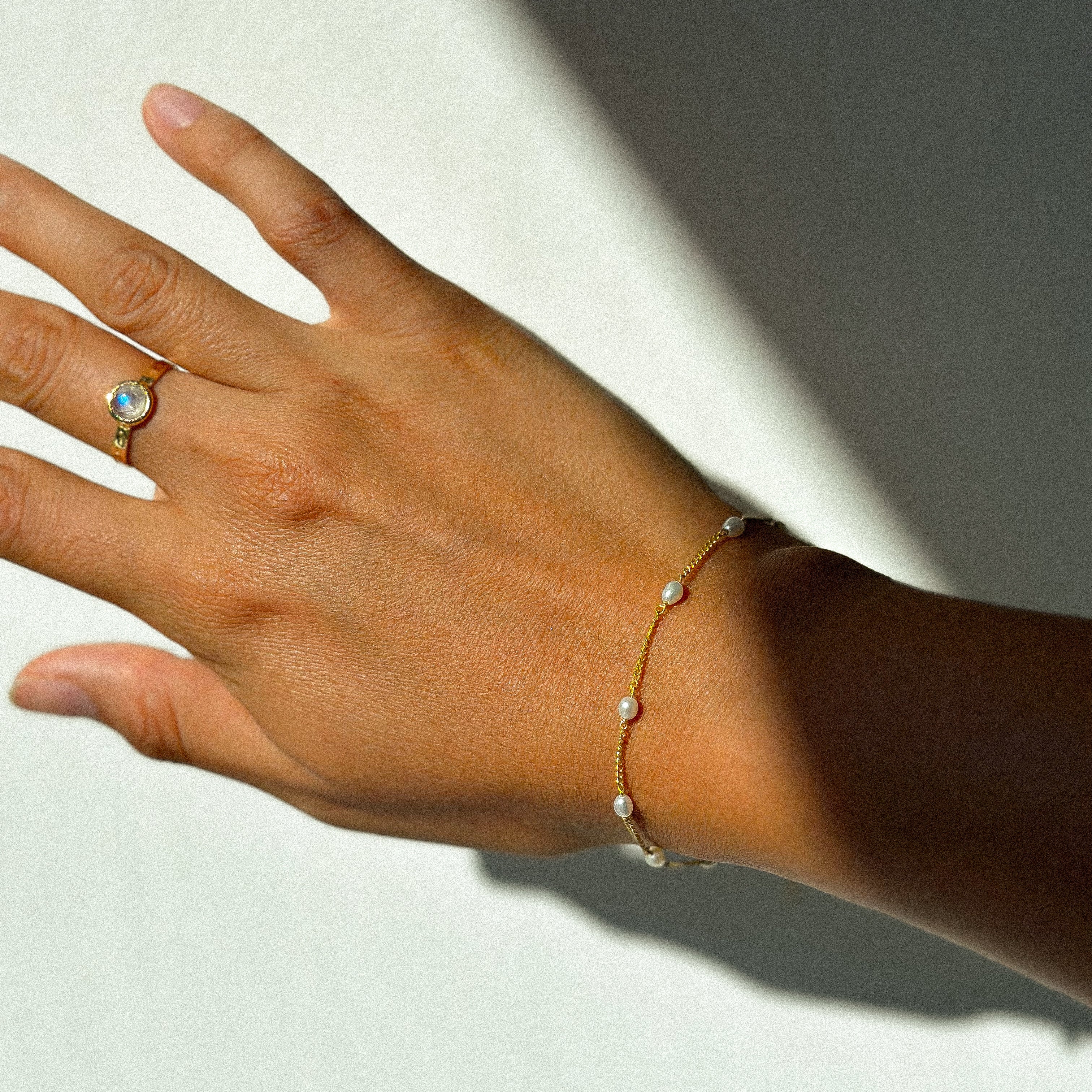 STARDUST BRACELET - FRESH WATER PEARLS (GOLD PLATED)