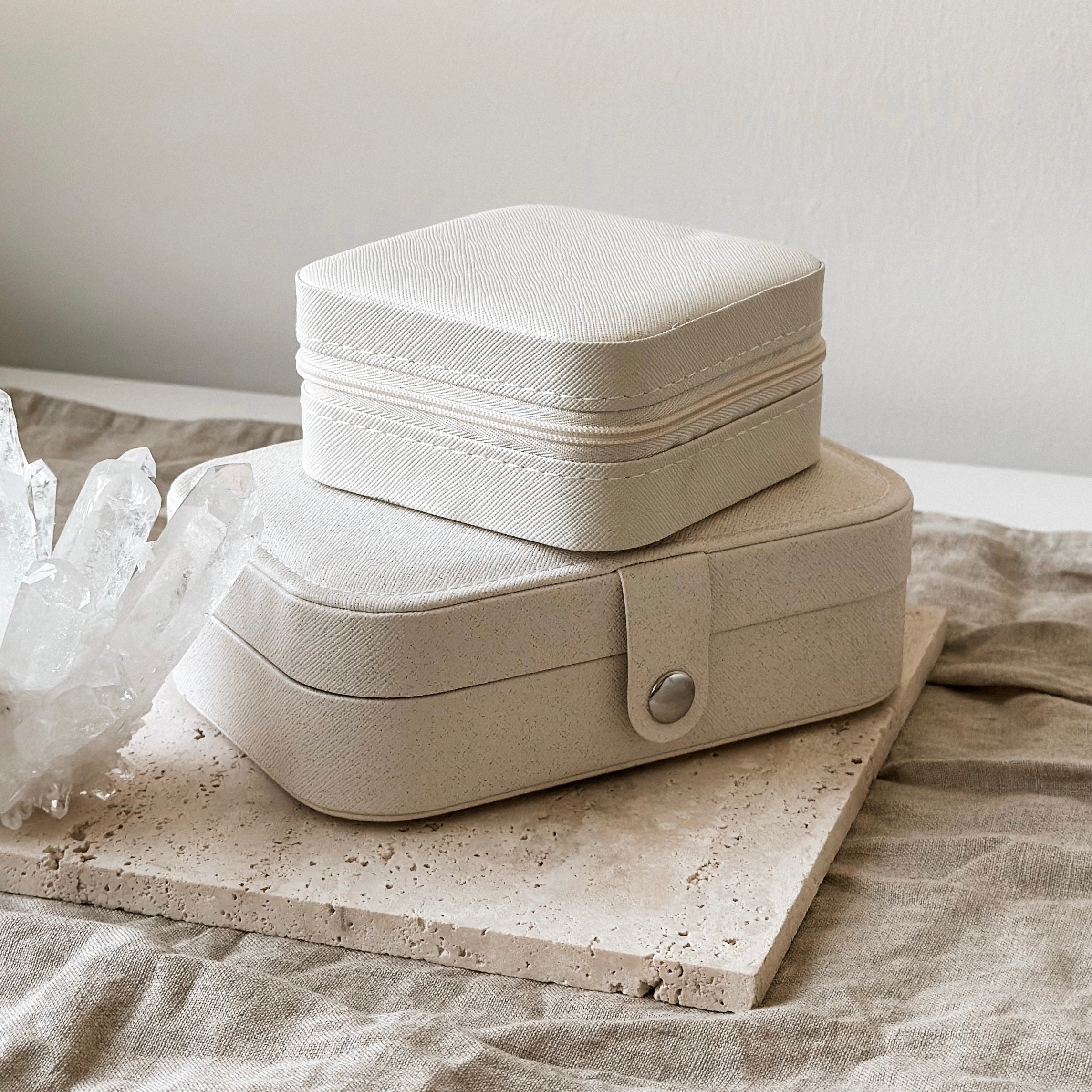 JEWELRY BOX - MEDIUM