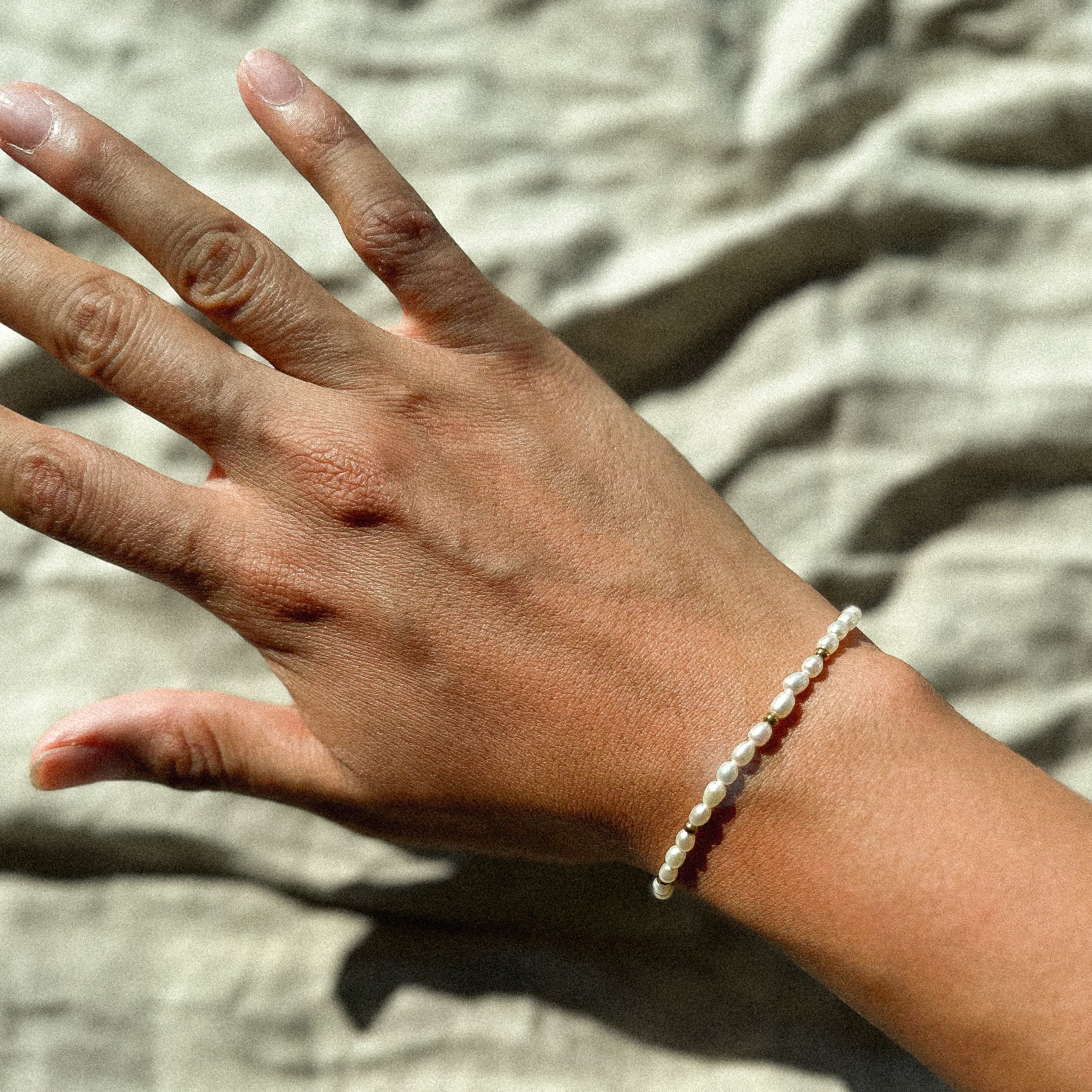 FRESHWATER PEARLS BRACELET (GOLD-FILLED)