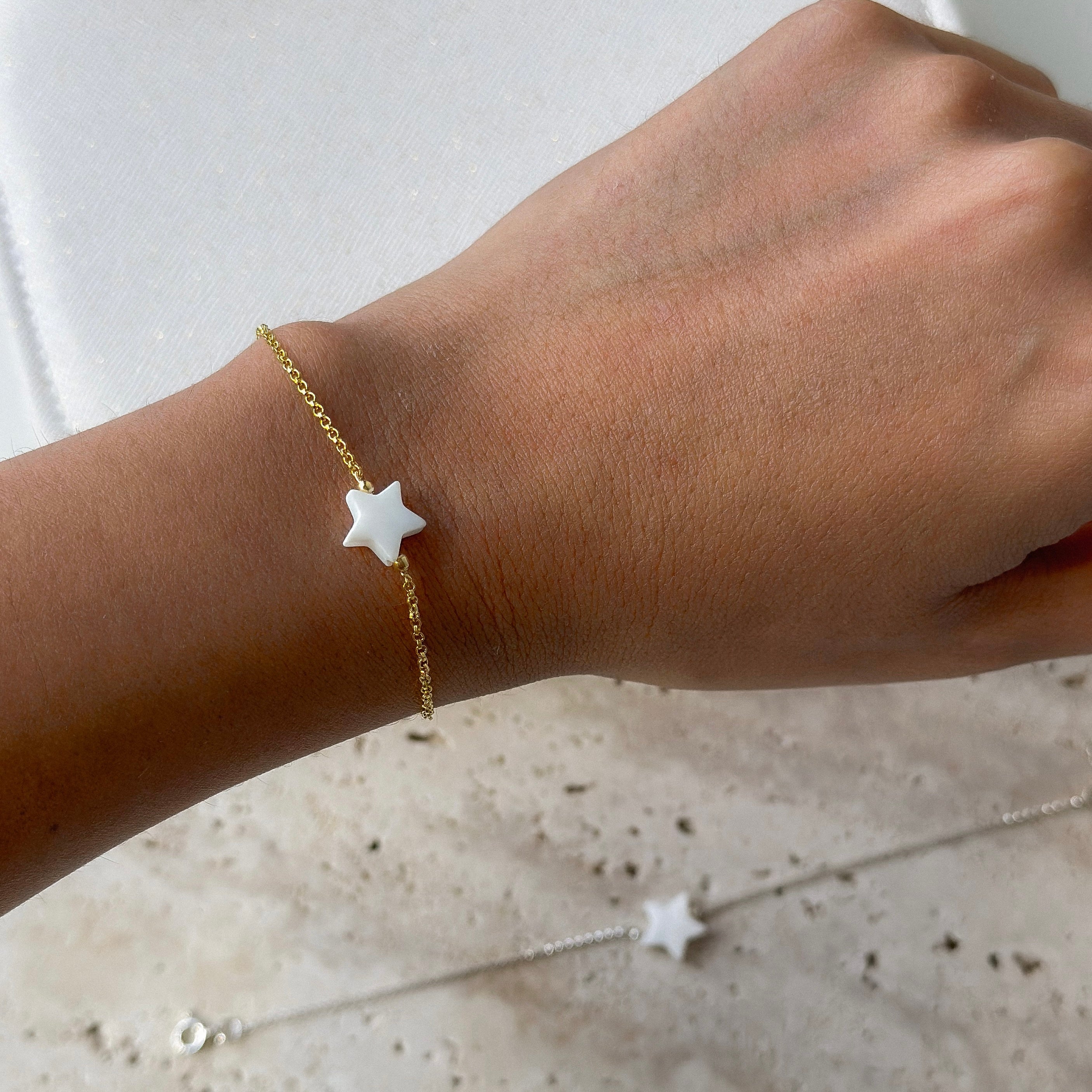 MAGIC STAR BRACELET - MOTHER OF PEARL (GOLD PLATED)