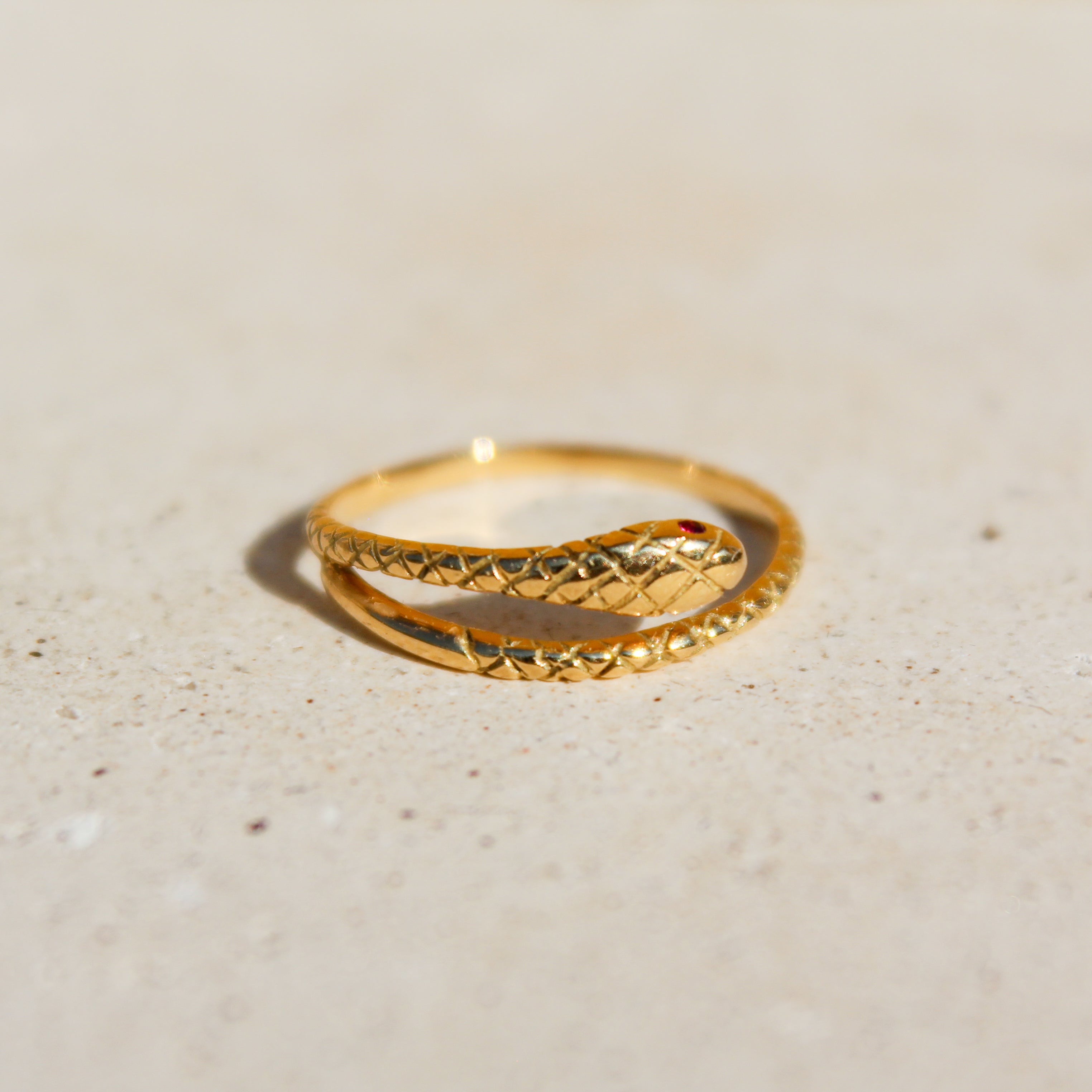 KUNDALINI RING - RED EYES (solid gold 18k)