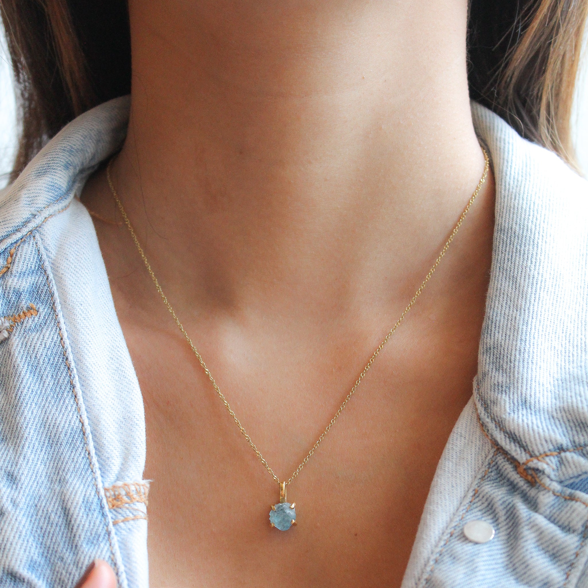 LITTLE CHARM NECKLACE - AQUAMARINE (SILVER)