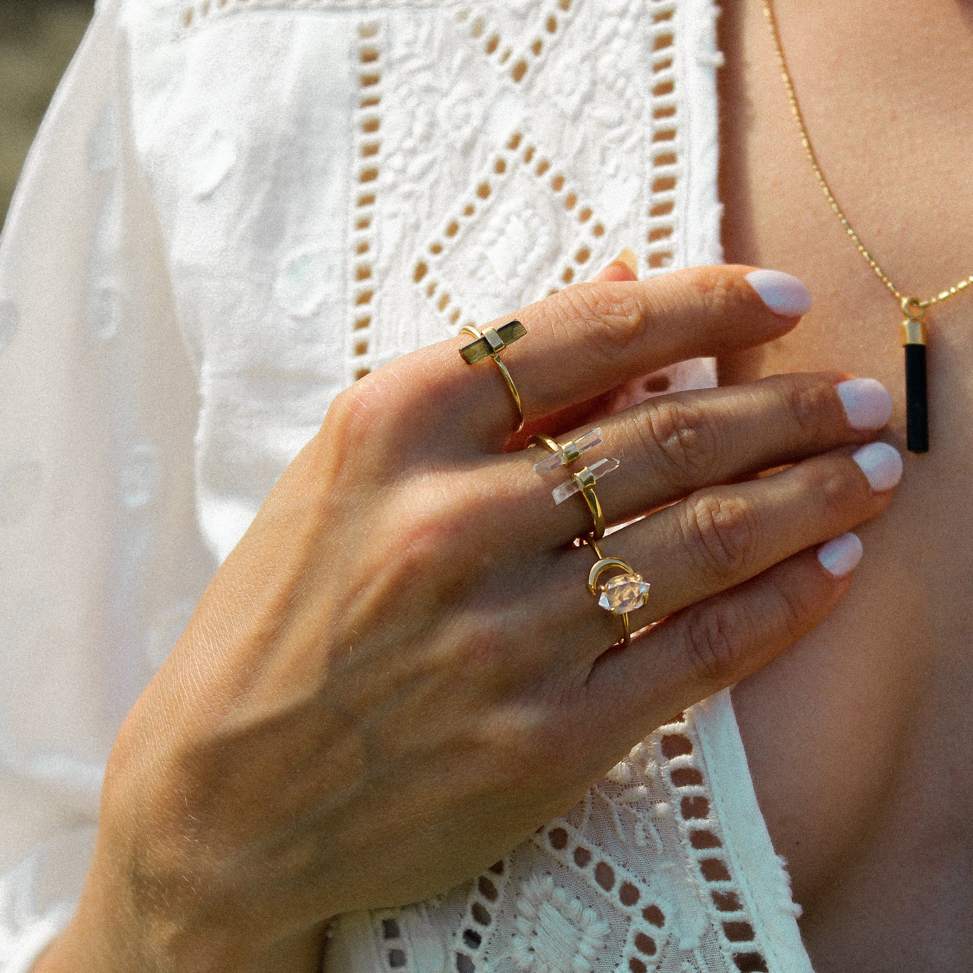 HALF MOON THIN RING HERKIMER (GOLD PLATED)