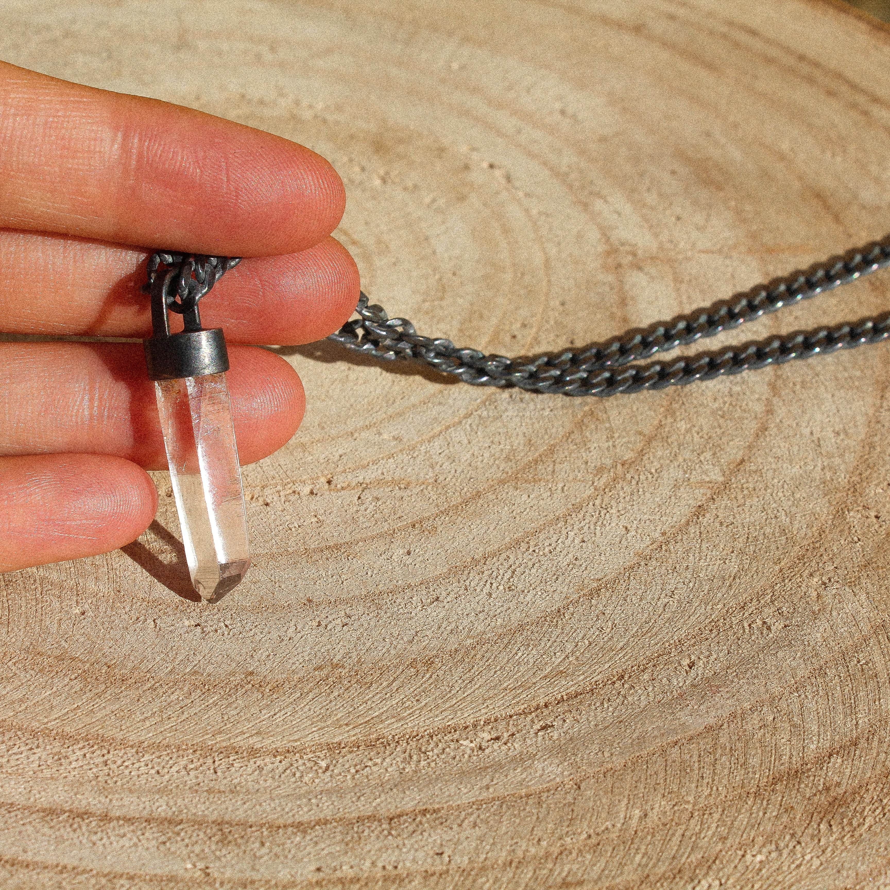PENCIL PENDULUM NECKLACE - CRYSTAL QUARTZ (BURNED SILVER)