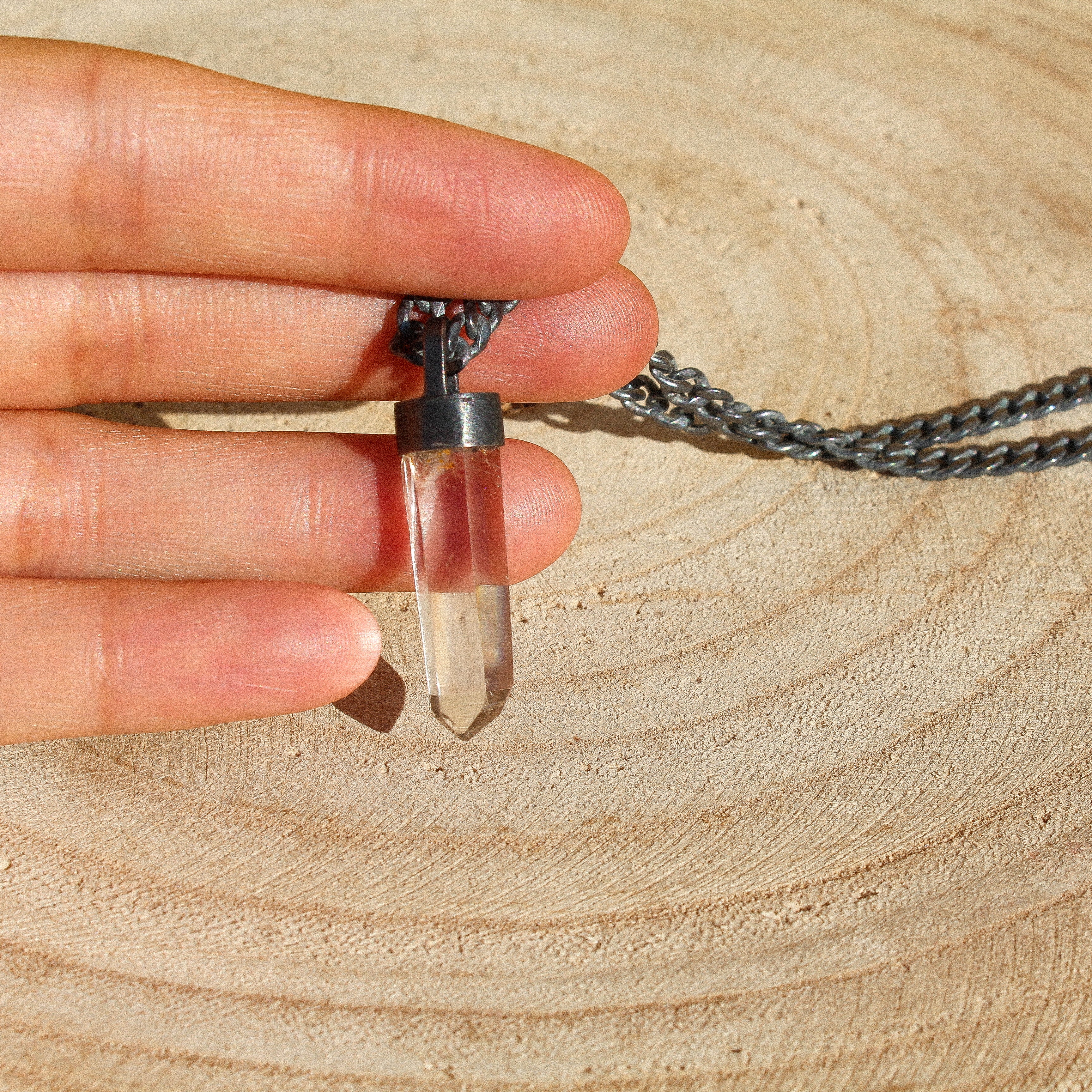 PENCIL PENDULUM NECKLACE - CRYSTAL QUARTZ (BURNED SILVER)