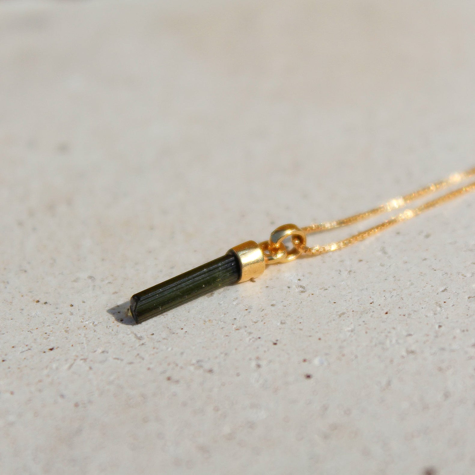 TINY PENDULUM CHOKER - GREEN TOURMALINE (Gold plated)