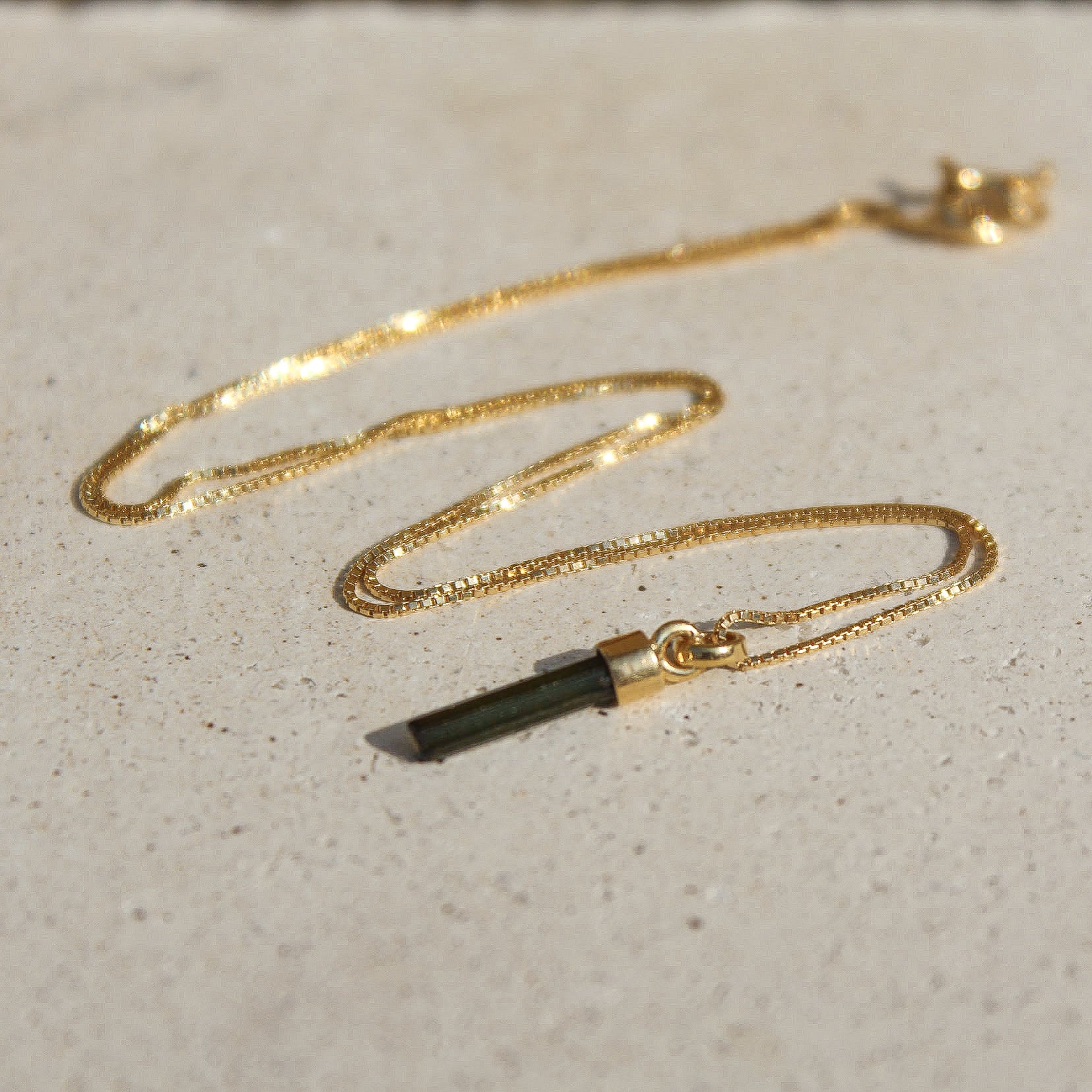 TINY PENDULUM CHOKER - GREEN TOURMALINE (Gold plated)