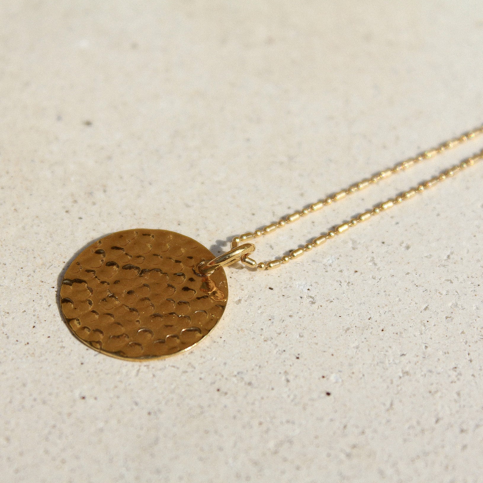 HAMMERED COIN NECKLACE (GOLD PLATED)