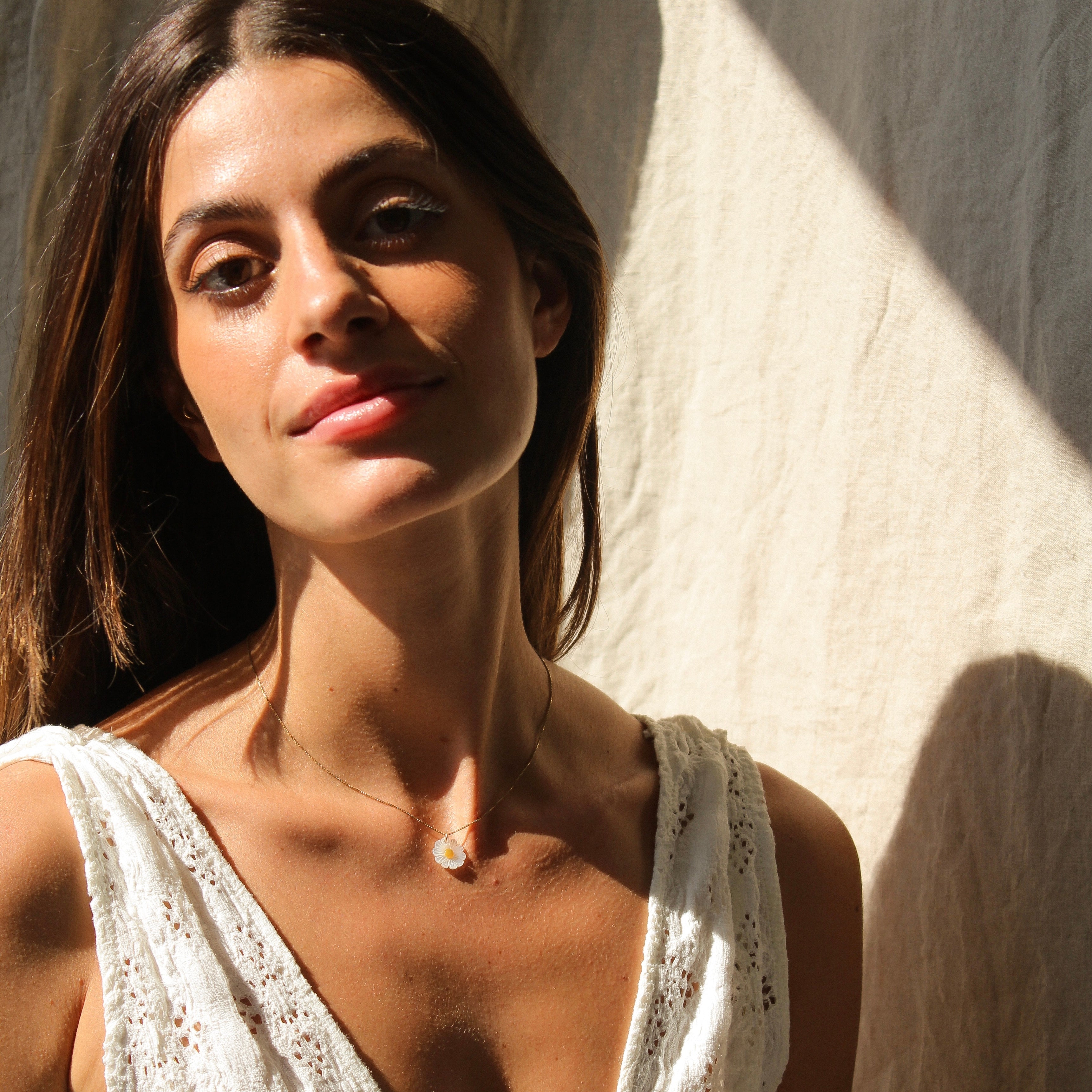 DAISY CHOKER - MOTHER OF PEARL (GOLD-FILLED)