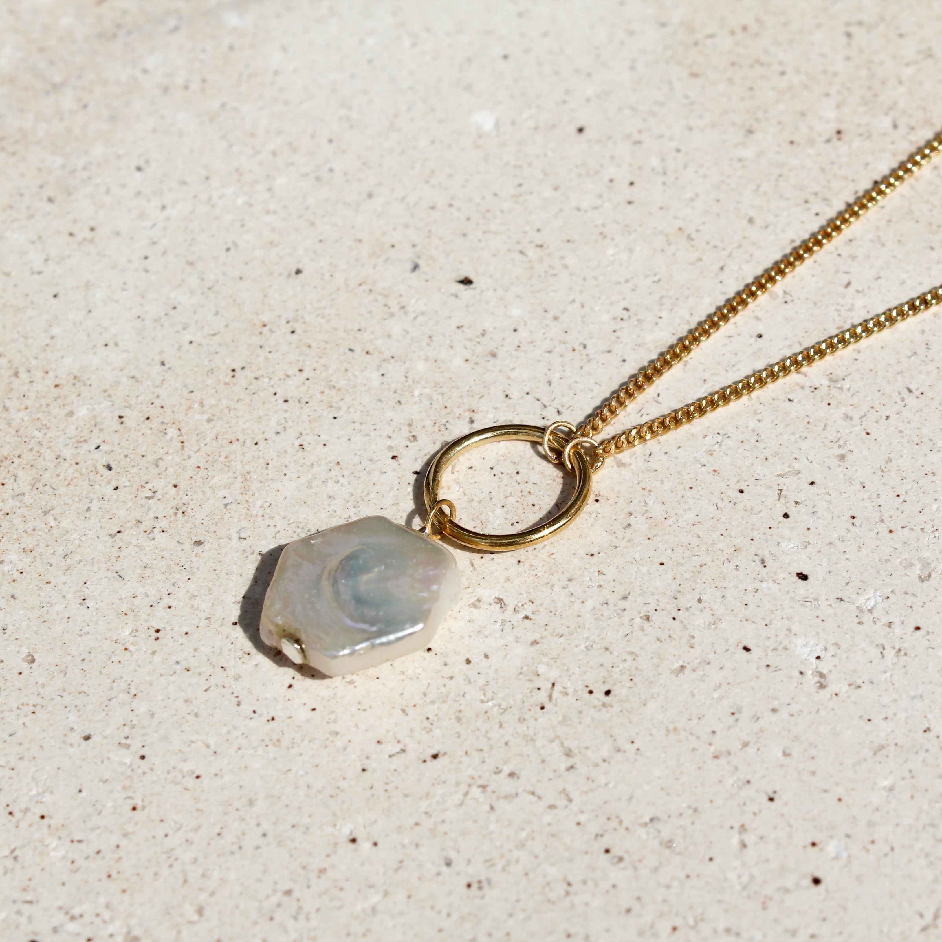 INFINITY NECKLACE - CULTIVATED PEARL (Gold Plated)