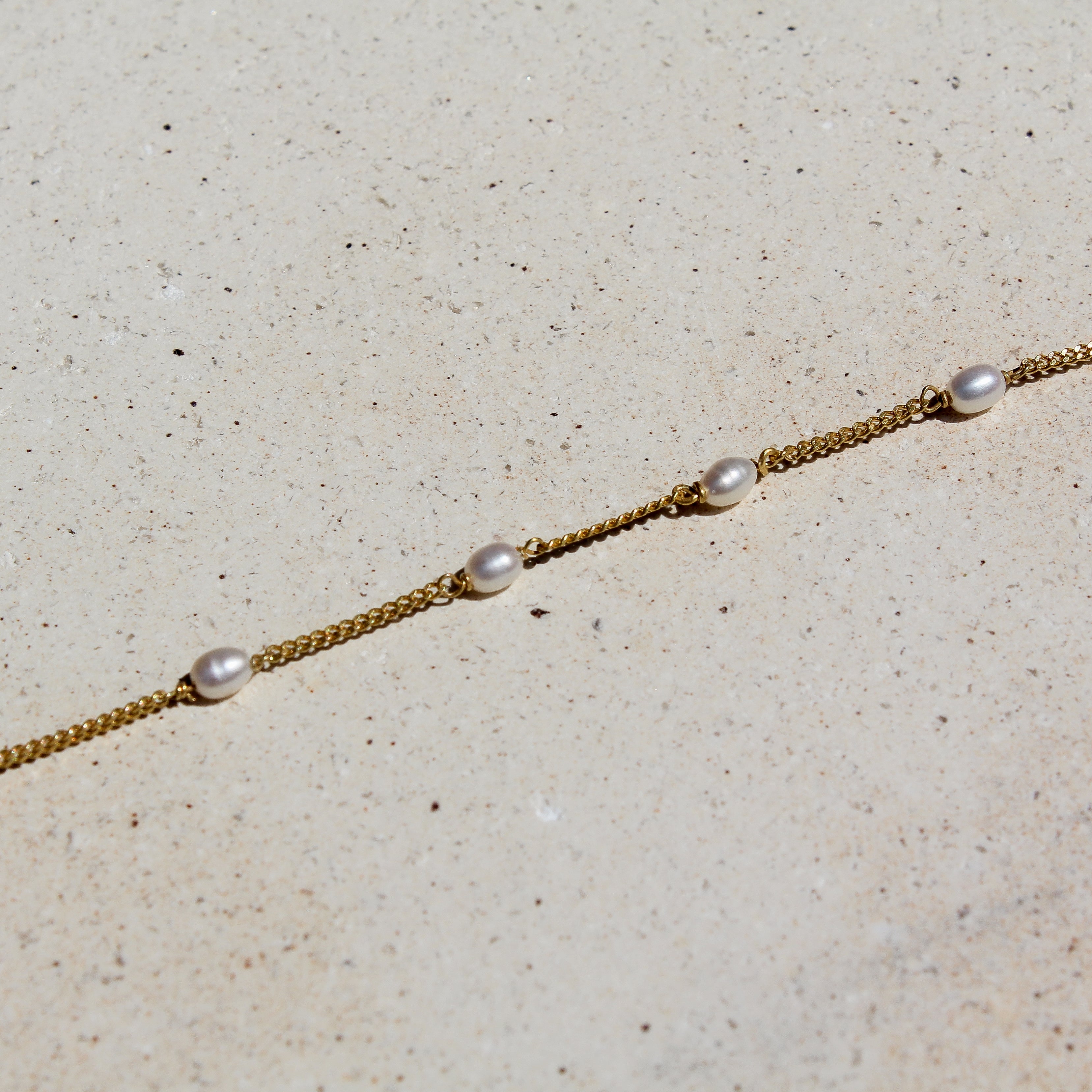 STARDUST BRACELET - FRESH WATER PEARLS (GOLD PLATED)