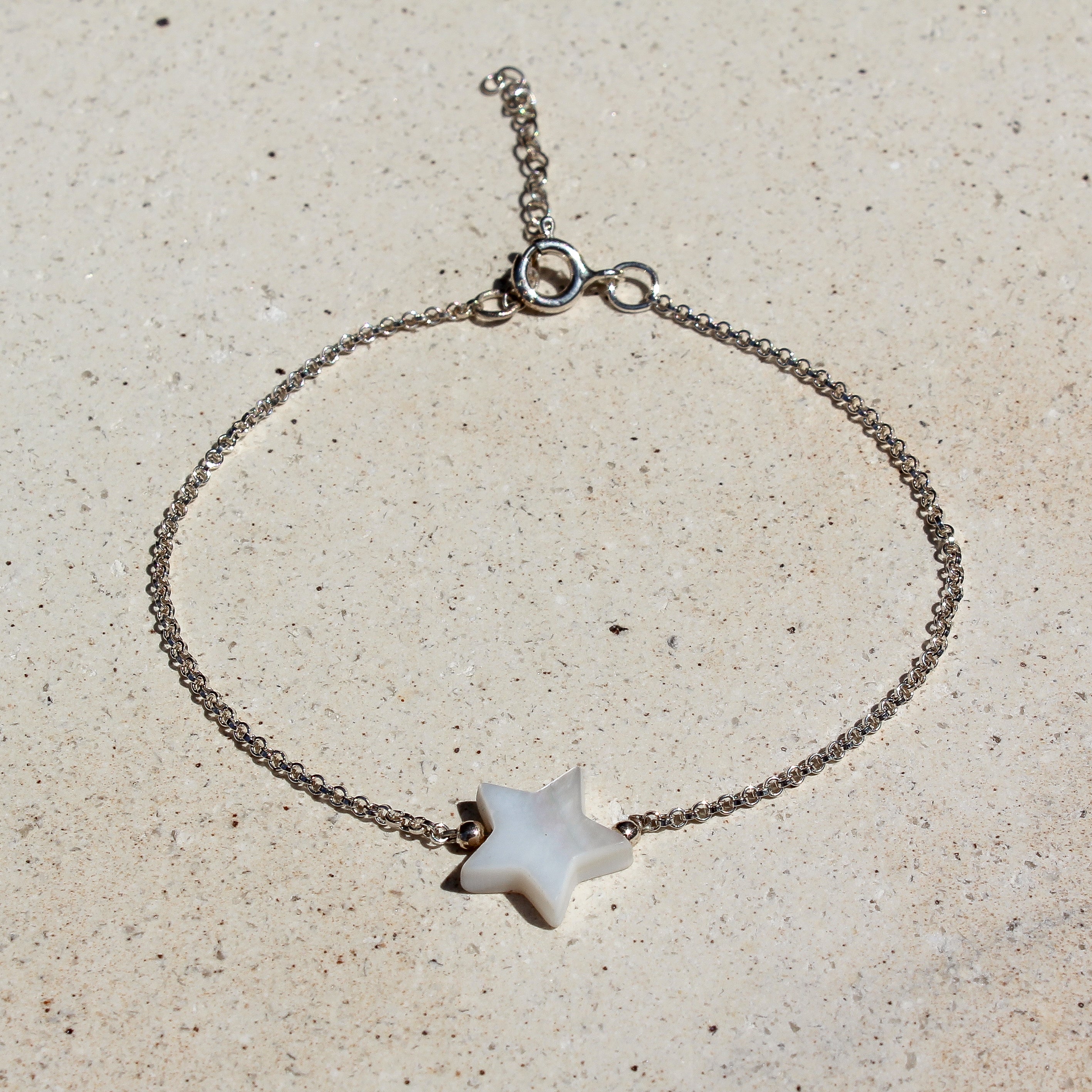 MAGIC STAR BRACELET - MOTHER OF PEARL (SILVER)
