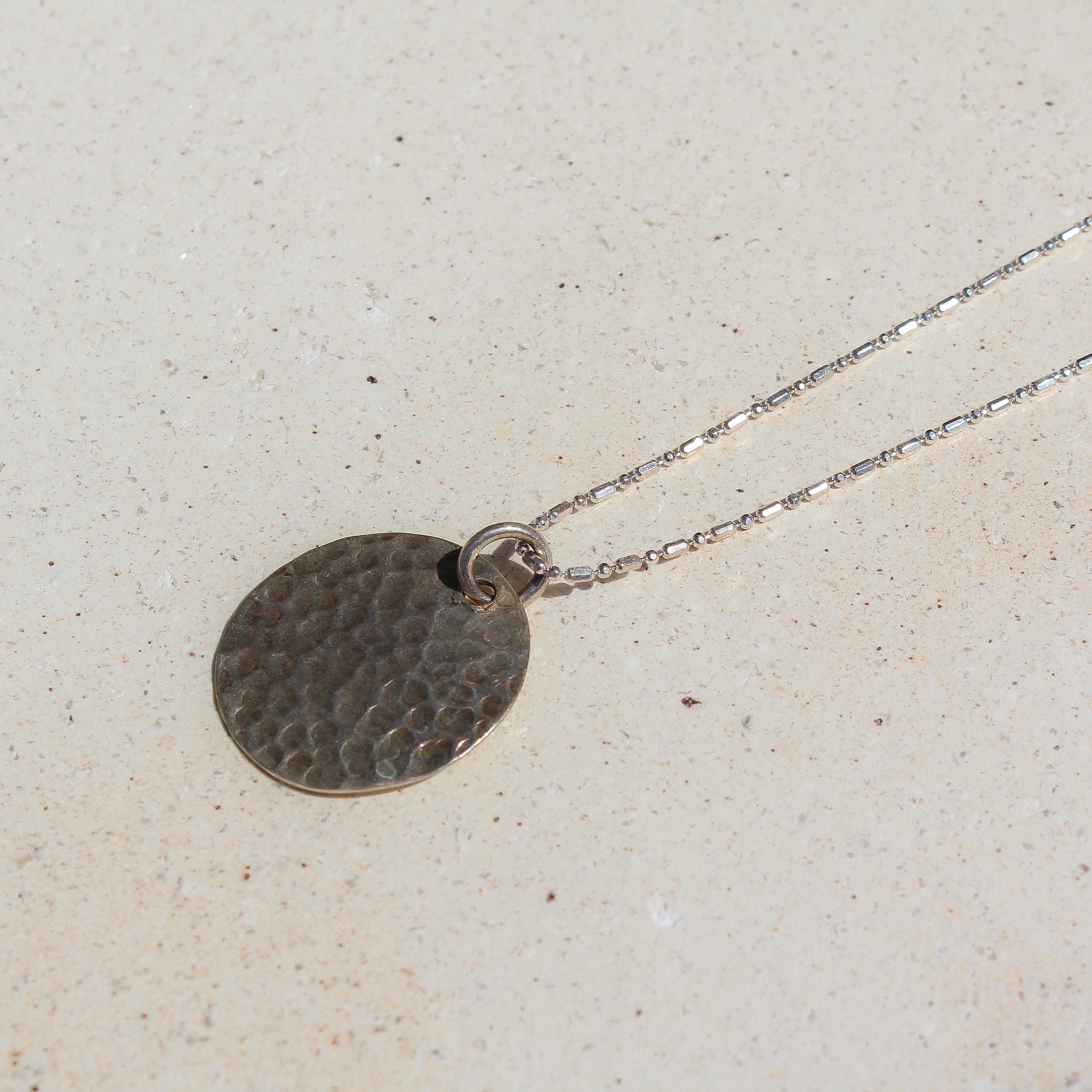 HAMMERED COIN NECKLACE (SILVER)