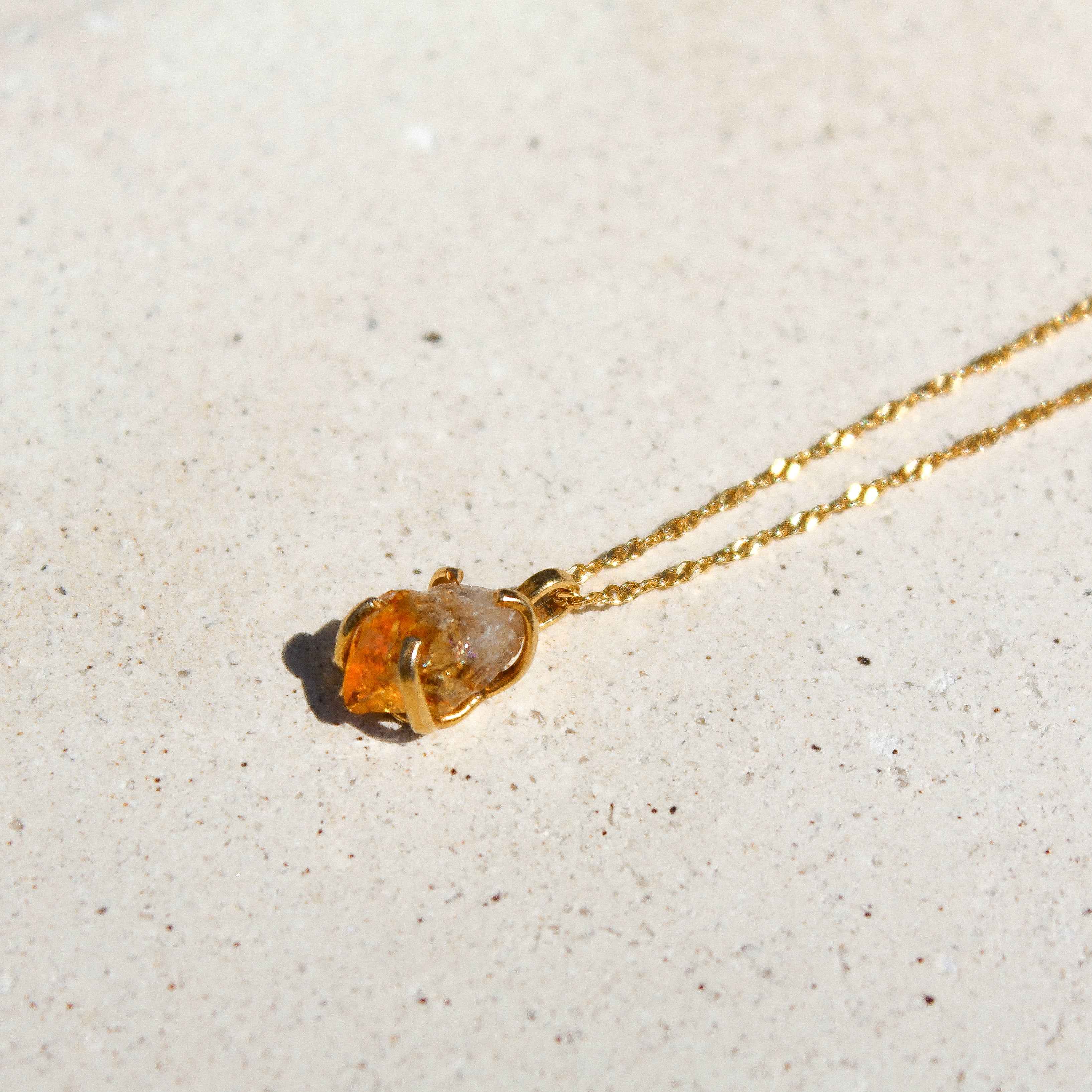 LITTLE CHARM NECKLACE - CITRINE (GOLD PLATED)