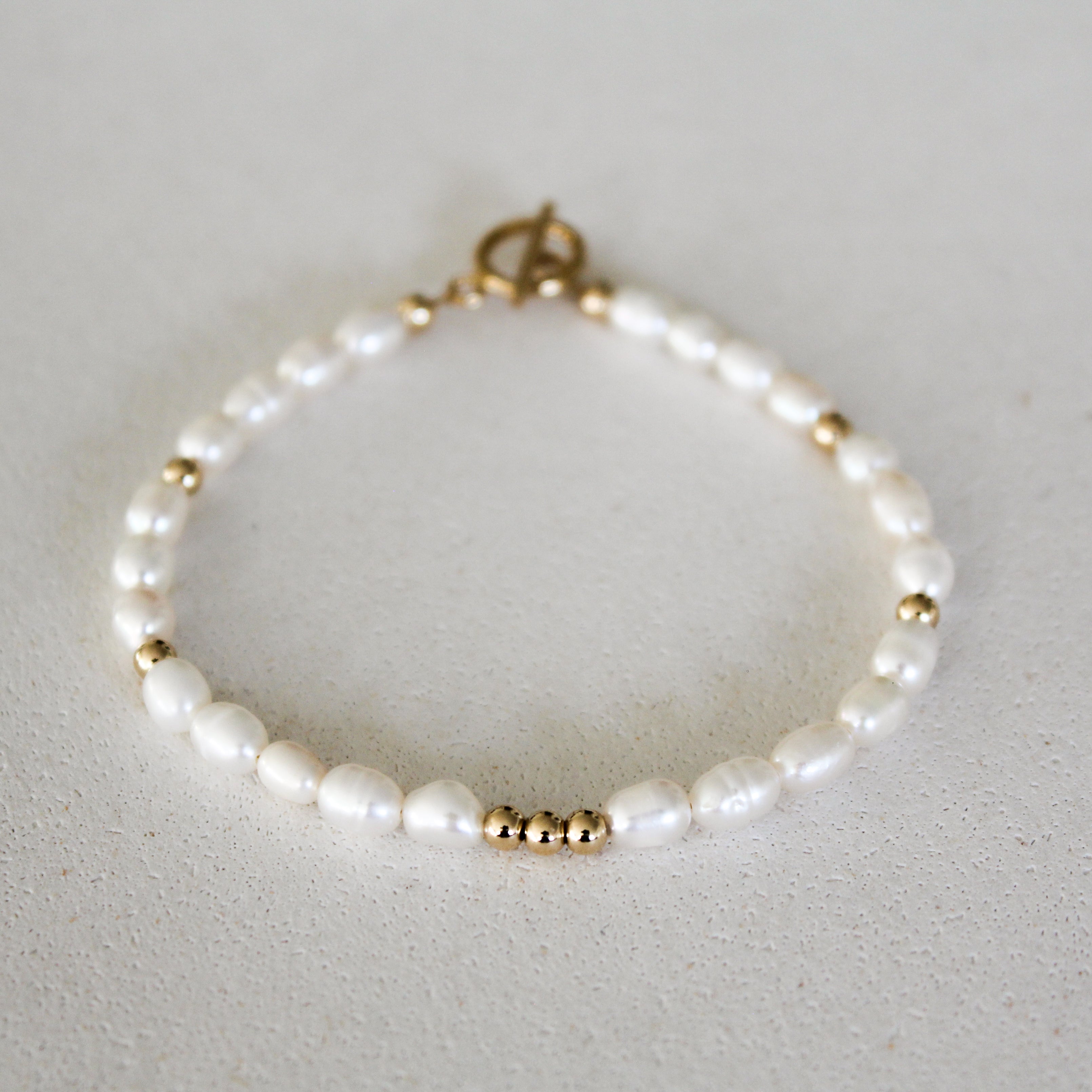 FRESHWATER PEARLS BRACELET