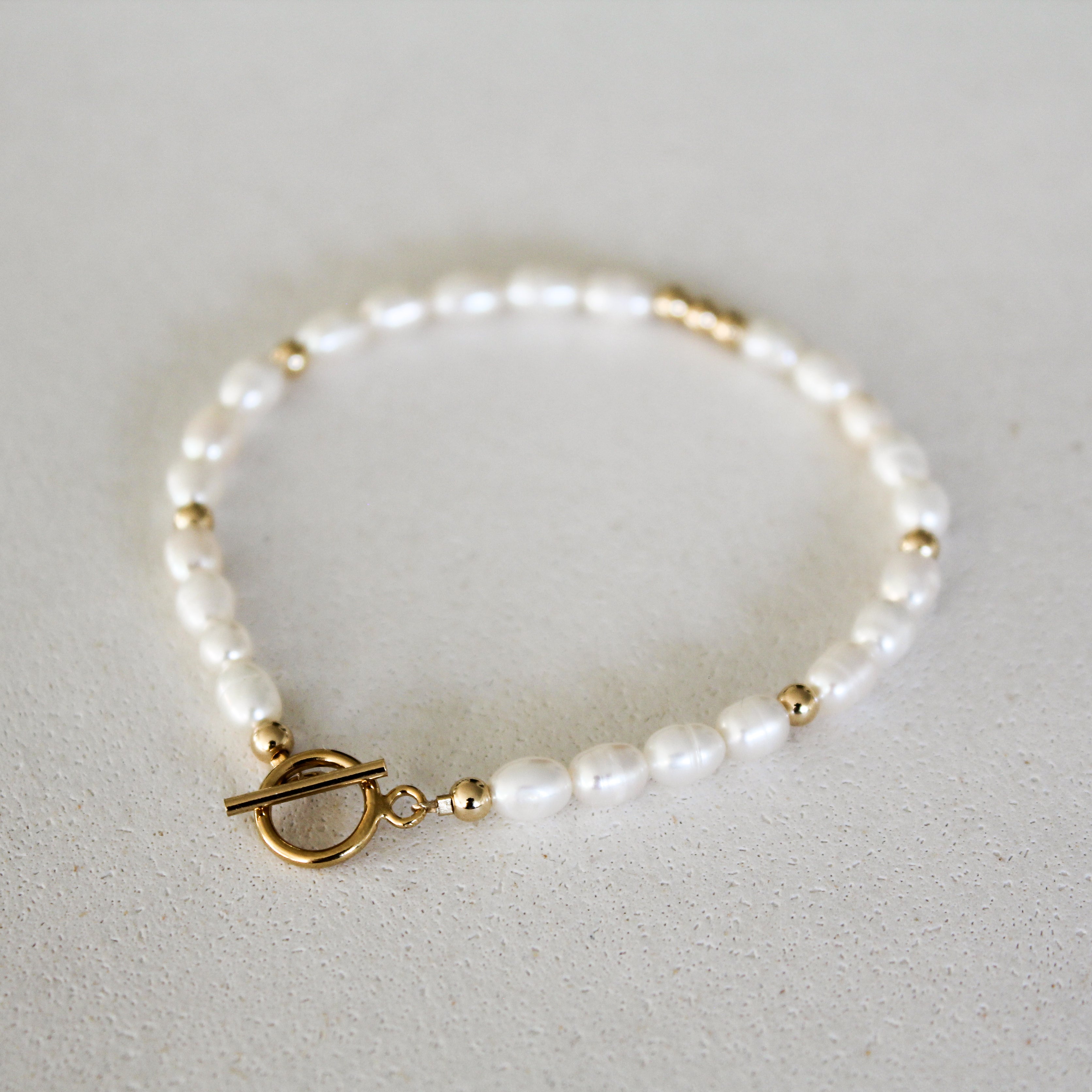 FRESHWATER PEARLS BRACELET