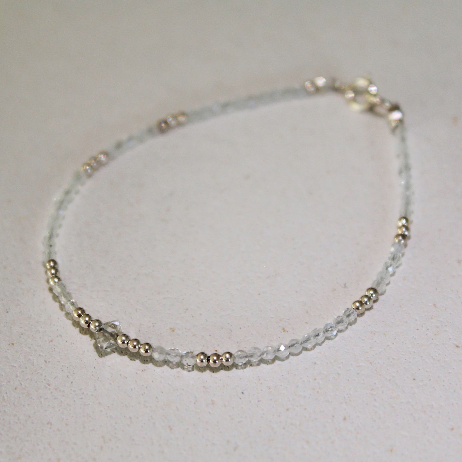 MINI BEADS BRACELET - MOONSTONE & HERKIMER (SILVER)