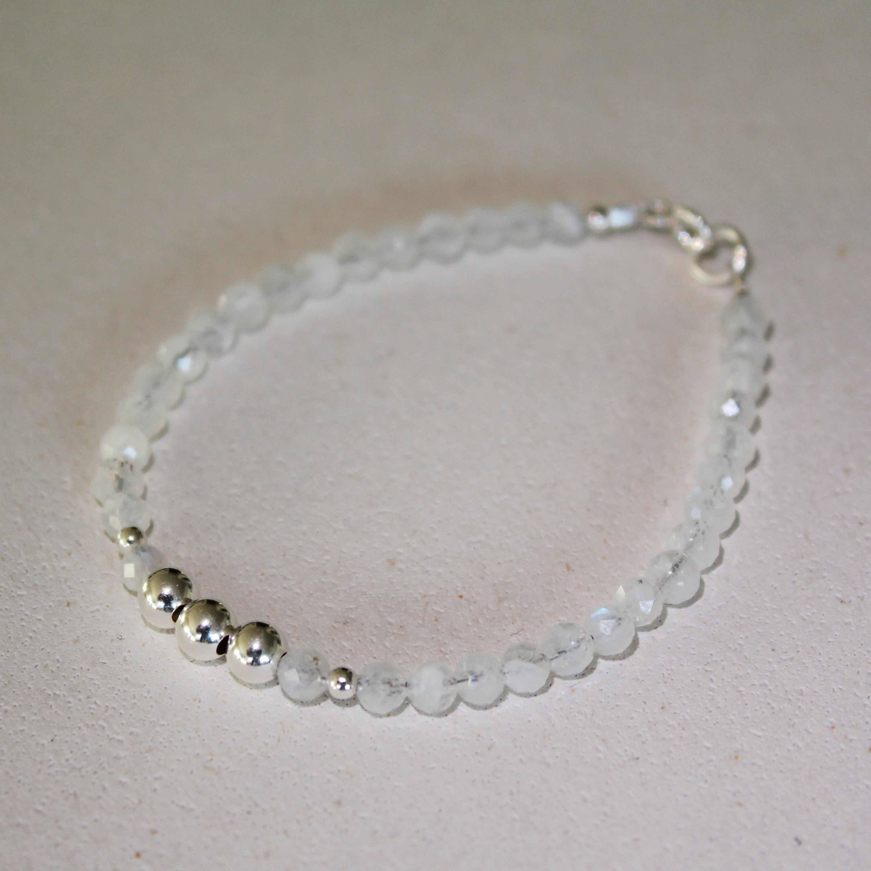 INTUITION BRACELET - MOONSTONE (SILVER)