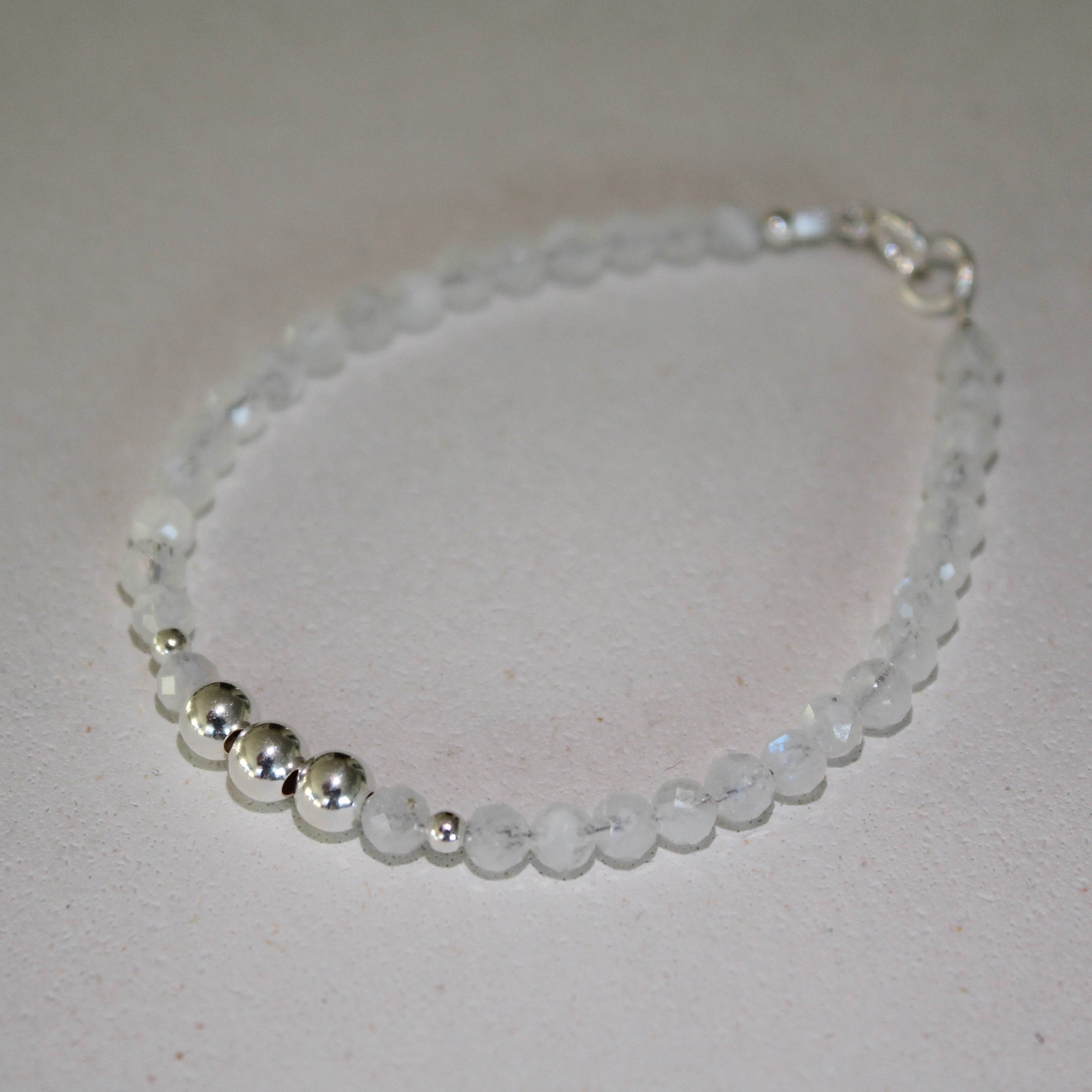 INTUITION BRACELET - MOONSTONE (SILVER)