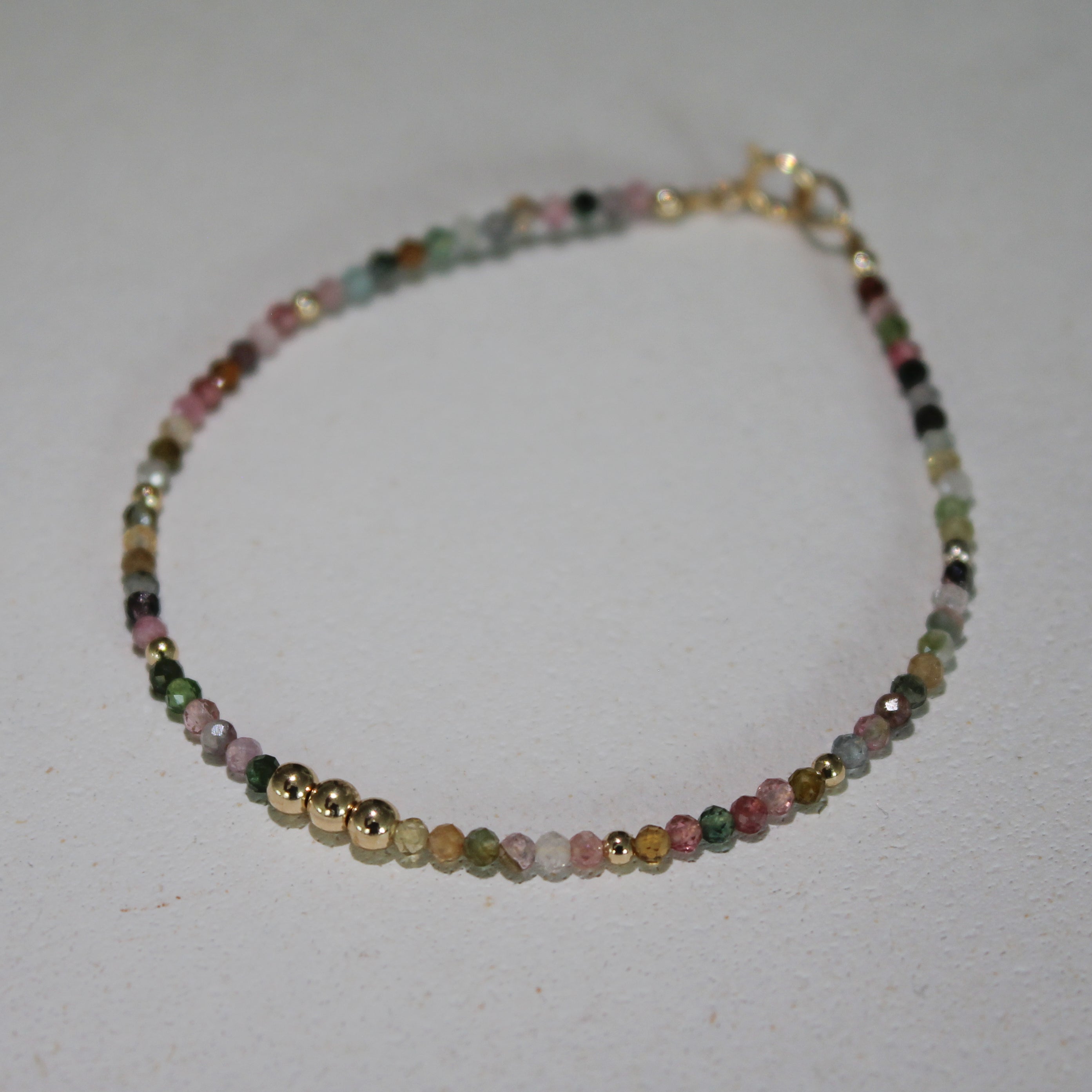 MINI BEADS BRACELET - TOURMALINES (GOLD-FILLED)