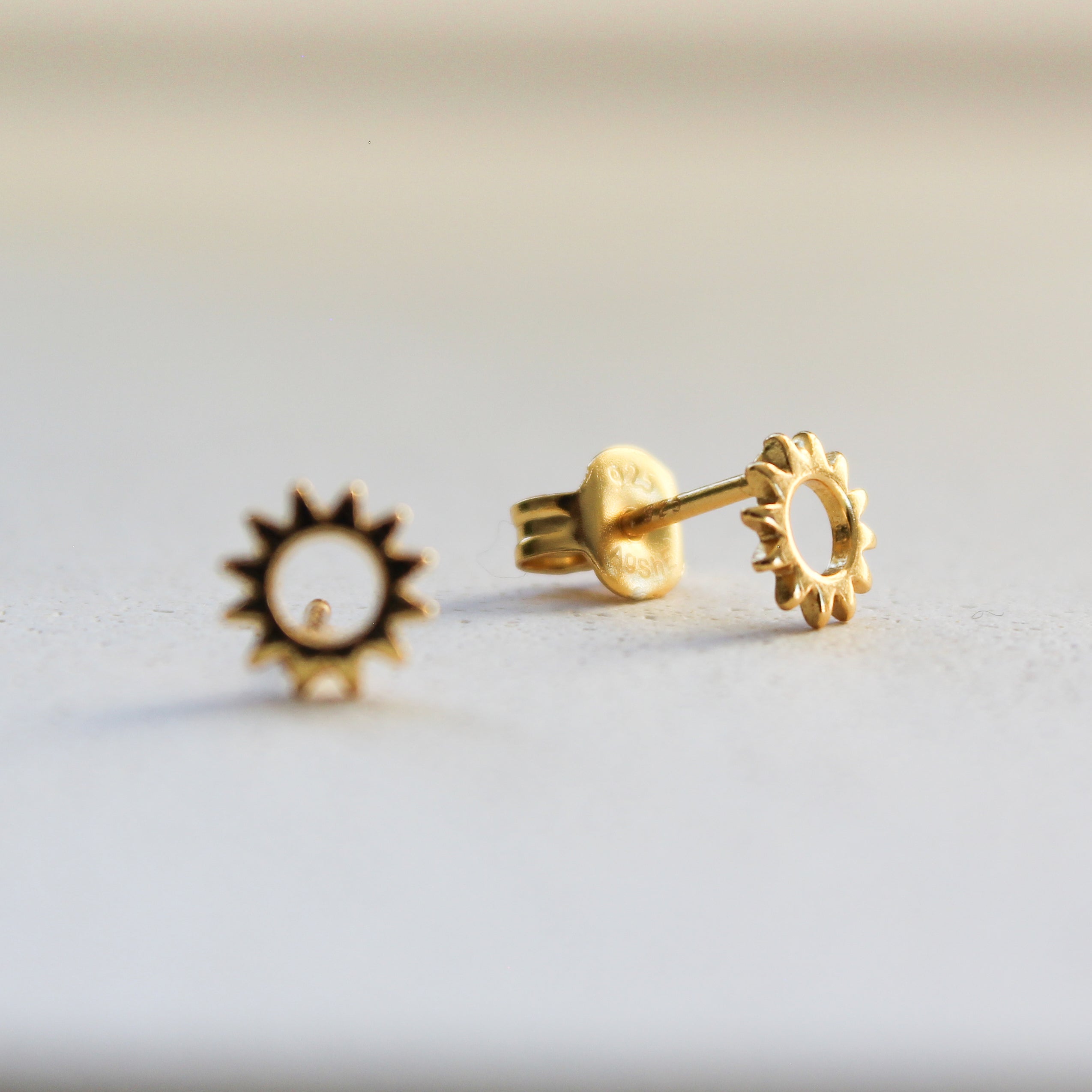 INTI STUD (GOLD PLATED)