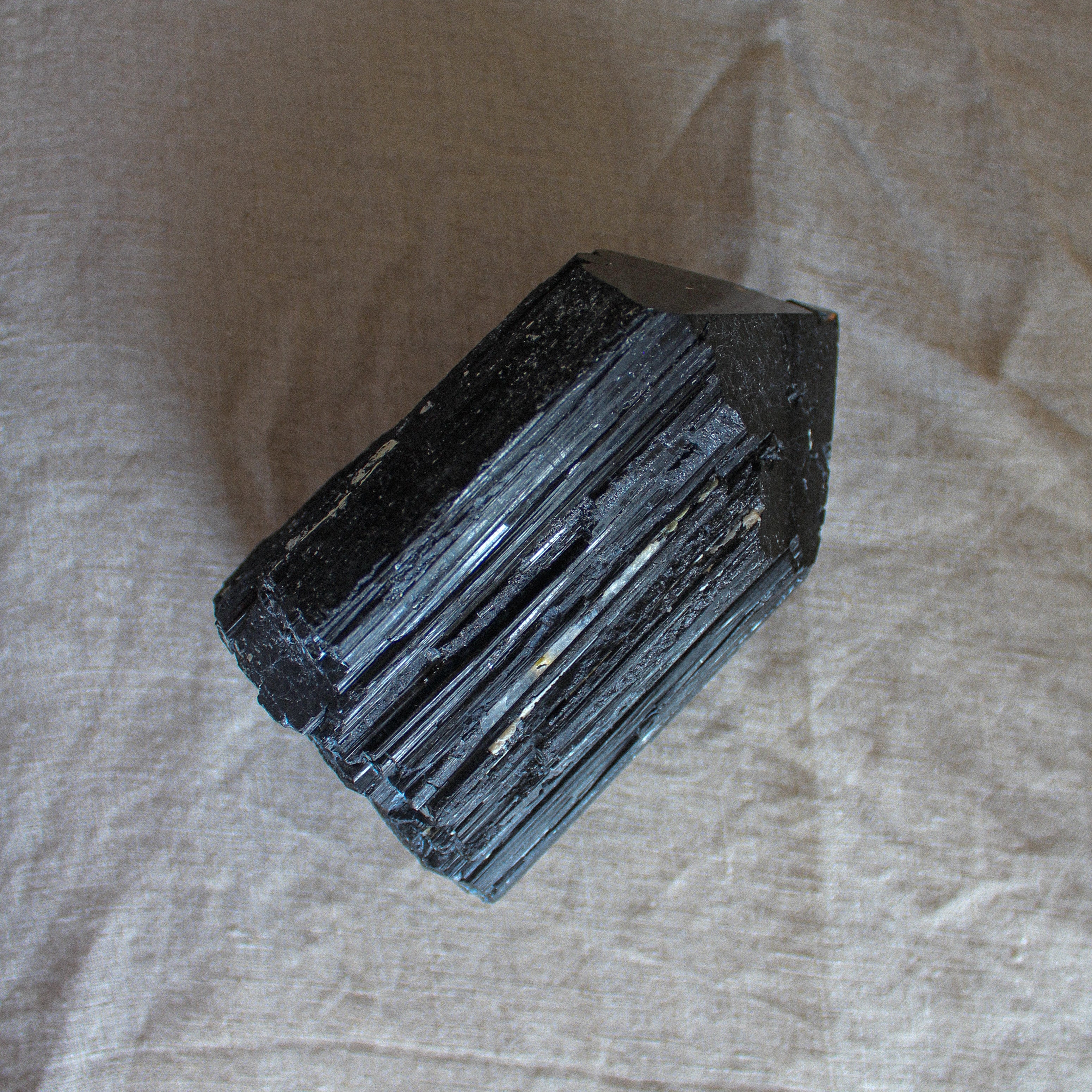 TOWER POINT - BLACK TOURMALINE