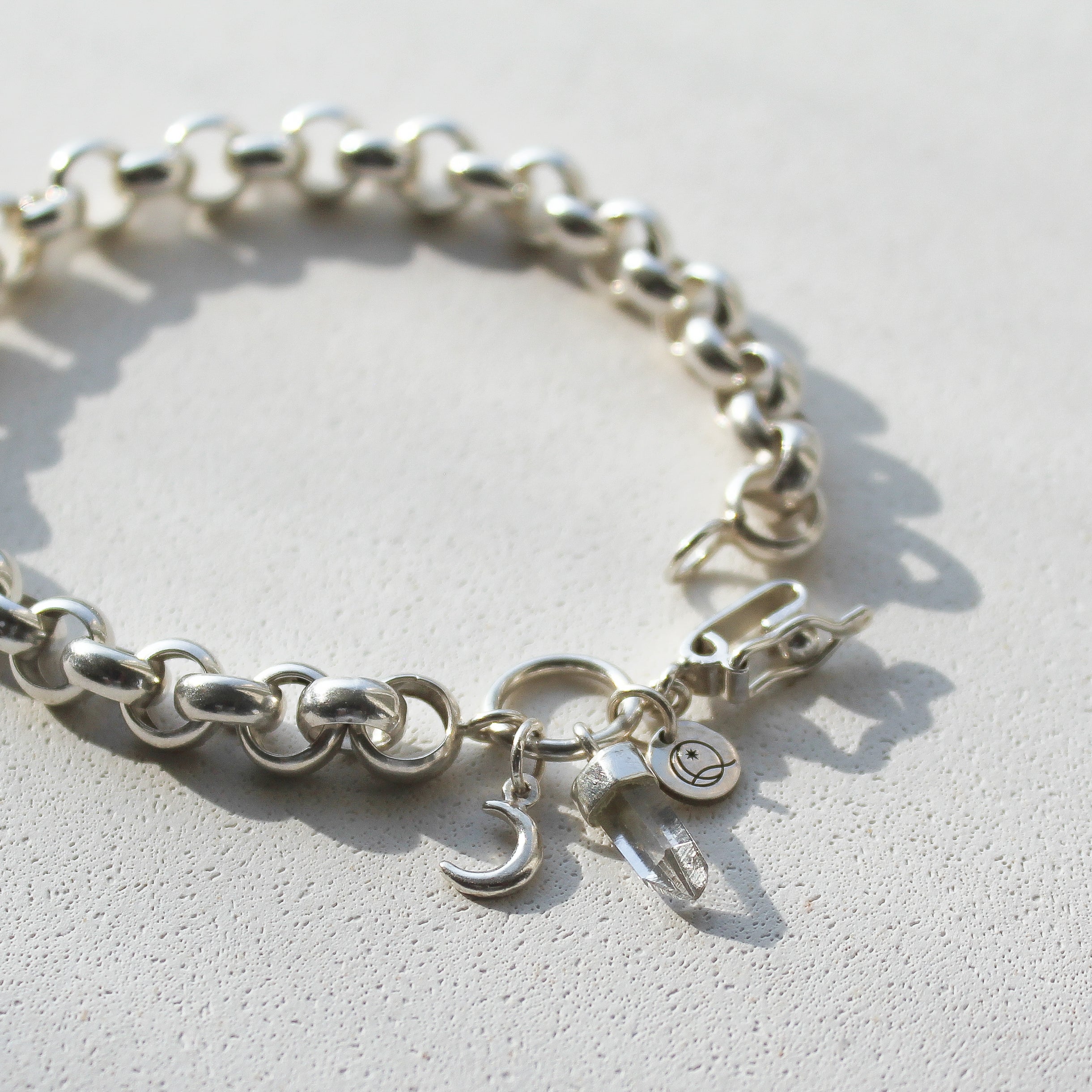 CHUNKY CHARM BRACELET - CRYSTAL QUARTZ (SILVER)