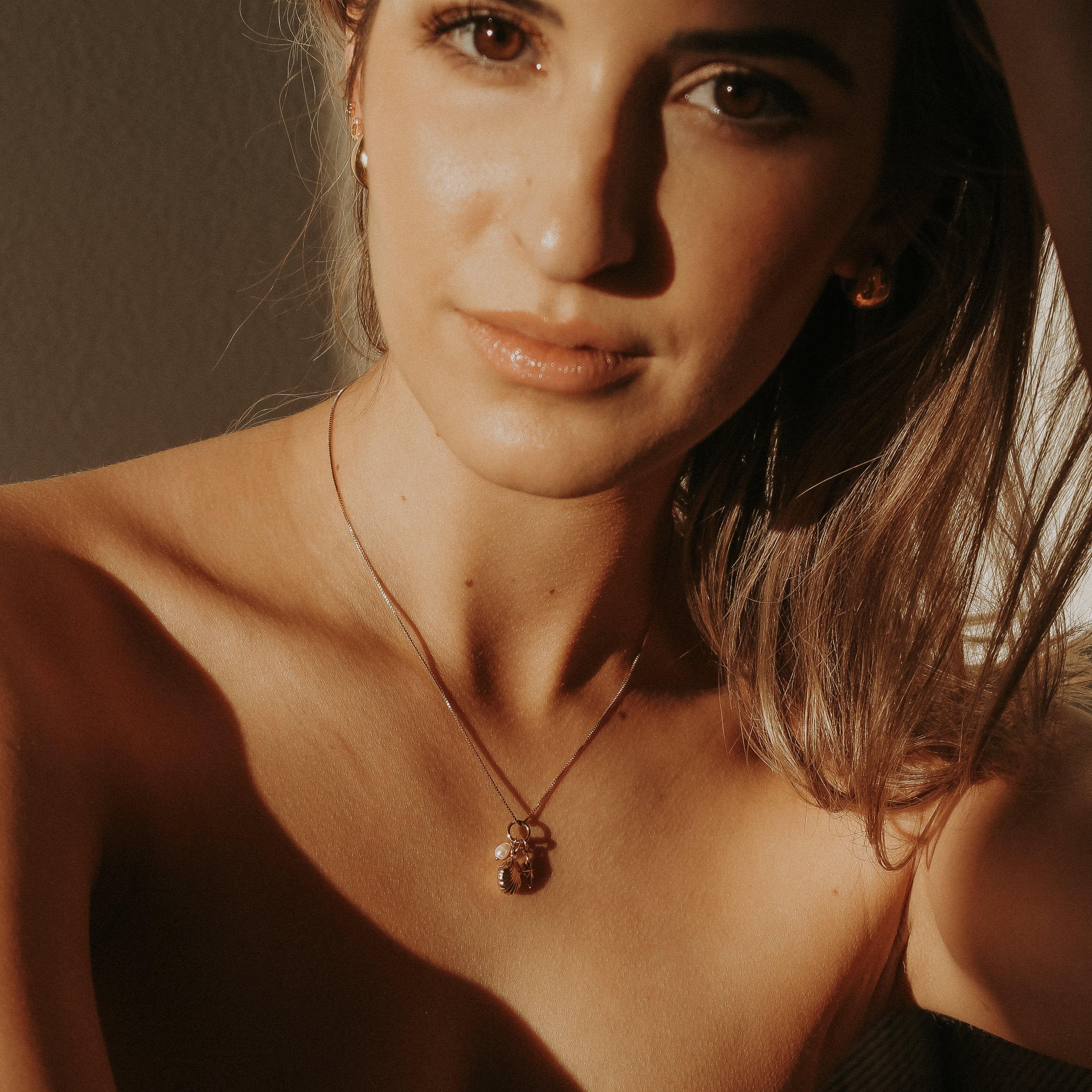 SEA CHARMS NECKLACE - MOTHER OF PEARL (GOLD-FILLED)