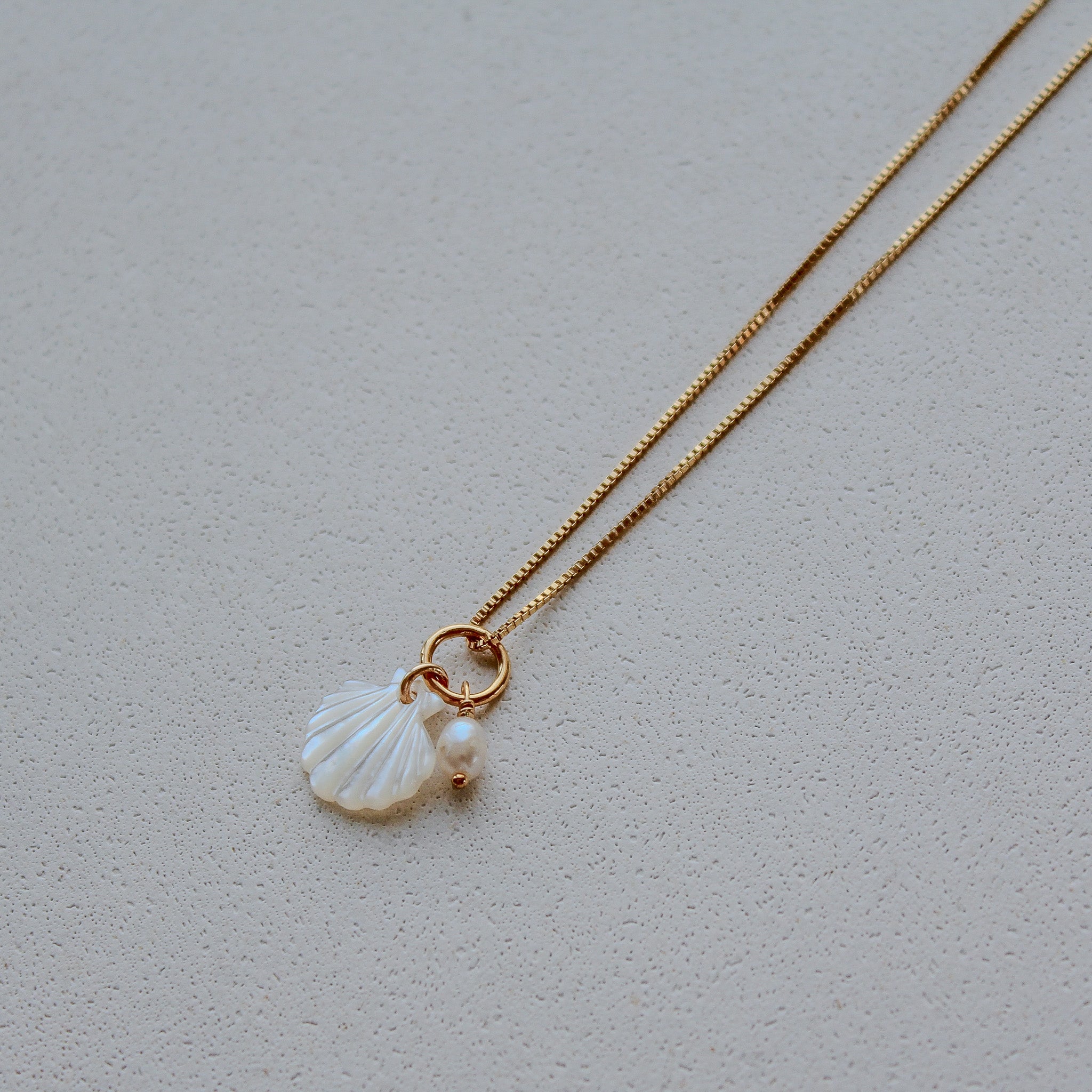 SIREN NECKLACE - MOTHER OF PEARL & PEARL (GOLD-FILLED)